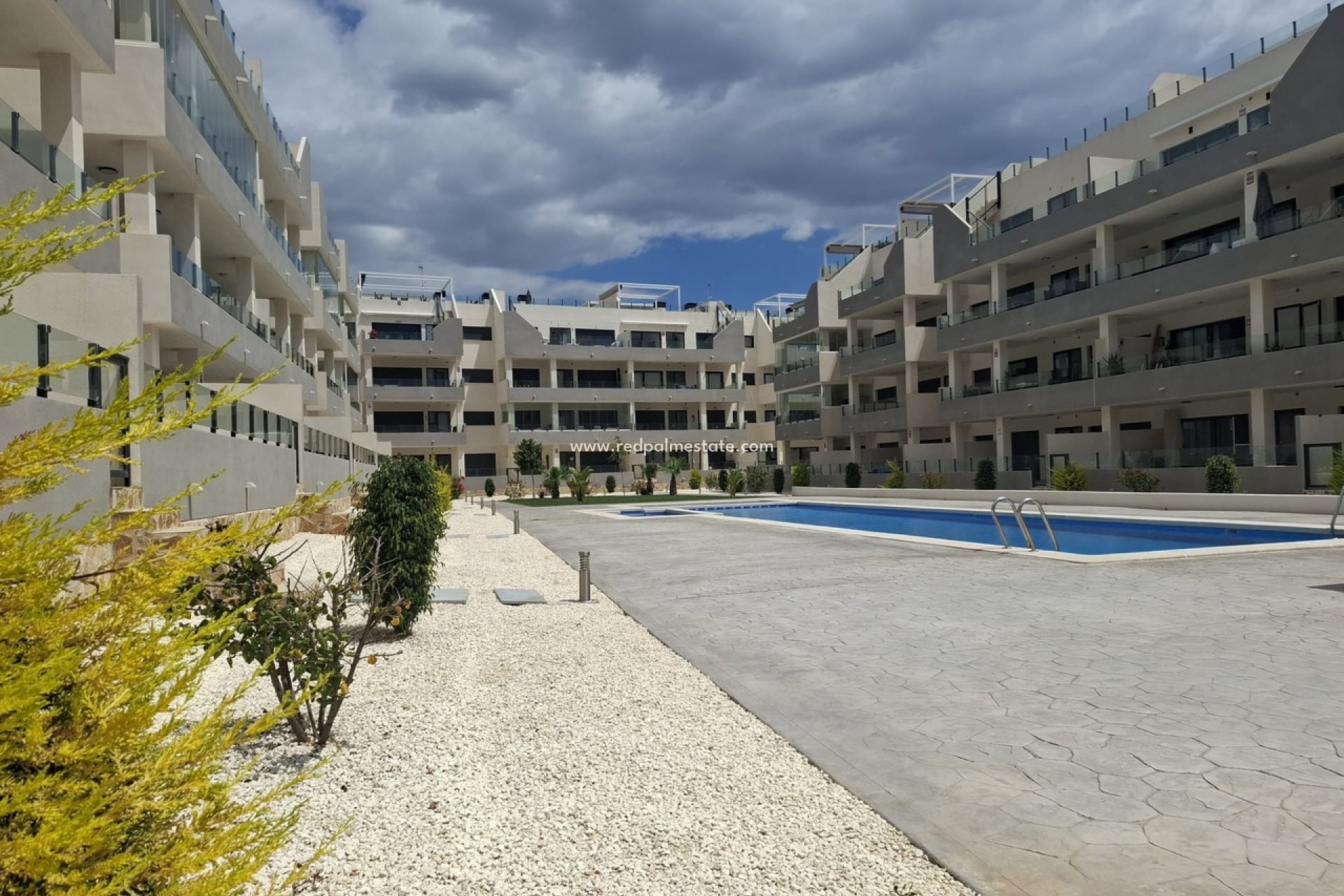 Videresalg - Leilighet -
Orihuela Costa - Inland