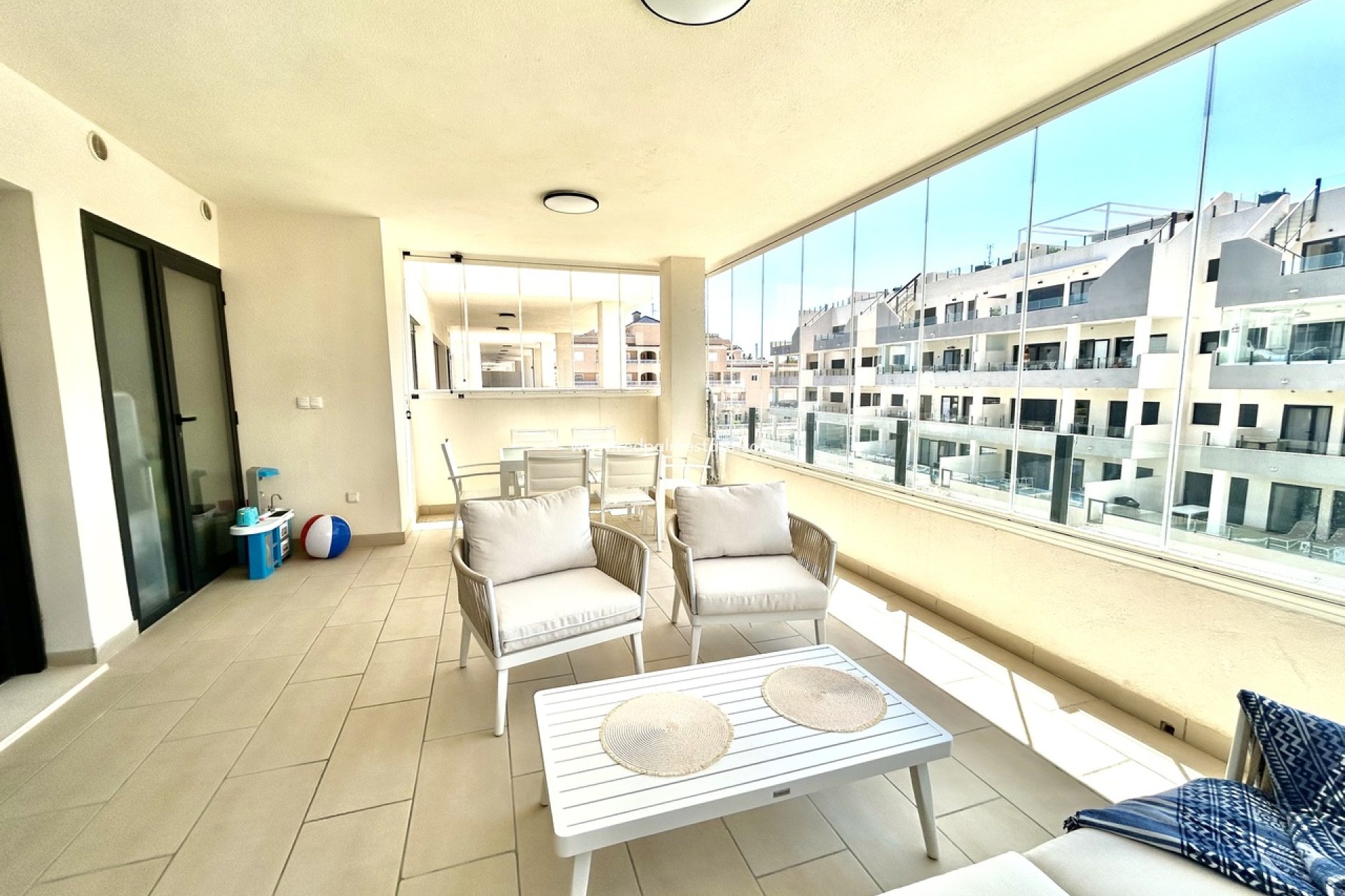Videresalg - Leilighet -
Orihuela Costa - Inland