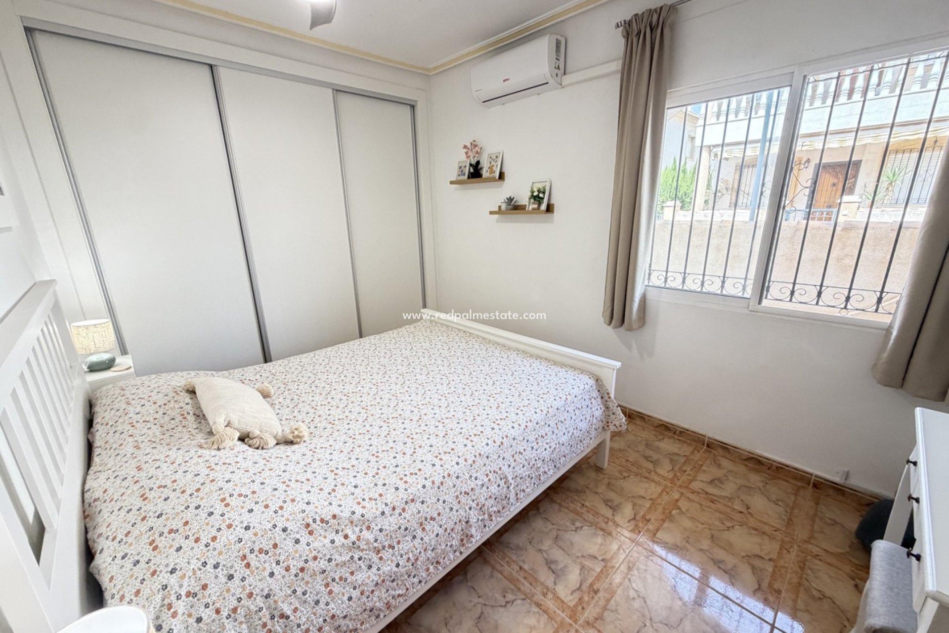 Videresalg - Leilighet -
Orihuela Costa - La Zenia