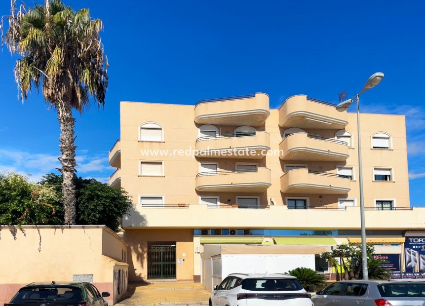 Videresalg - Leilighet -
Orihuela Costa