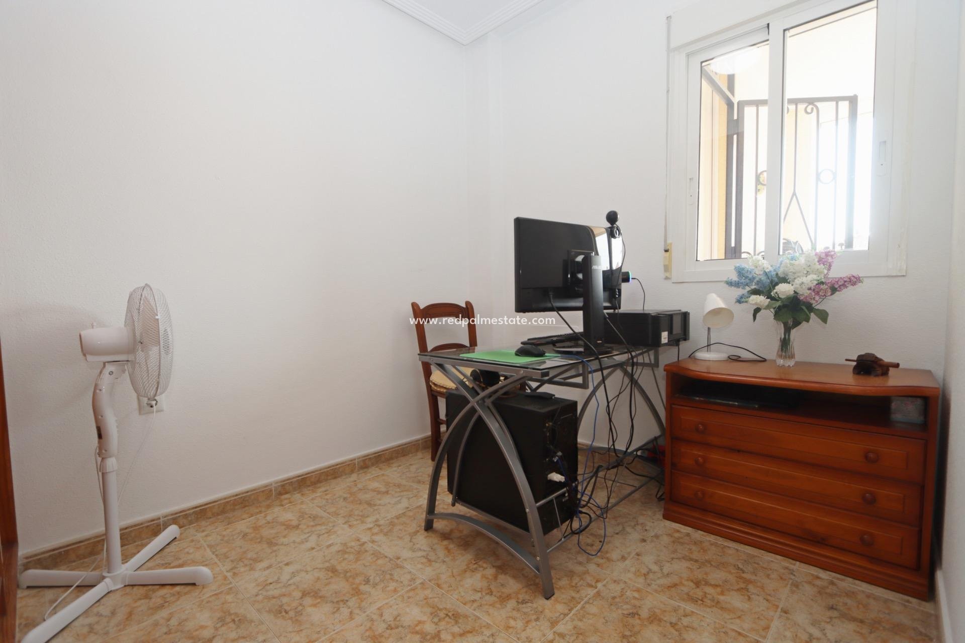 Videresalg - Leilighet -
Orihuela - Los balcones