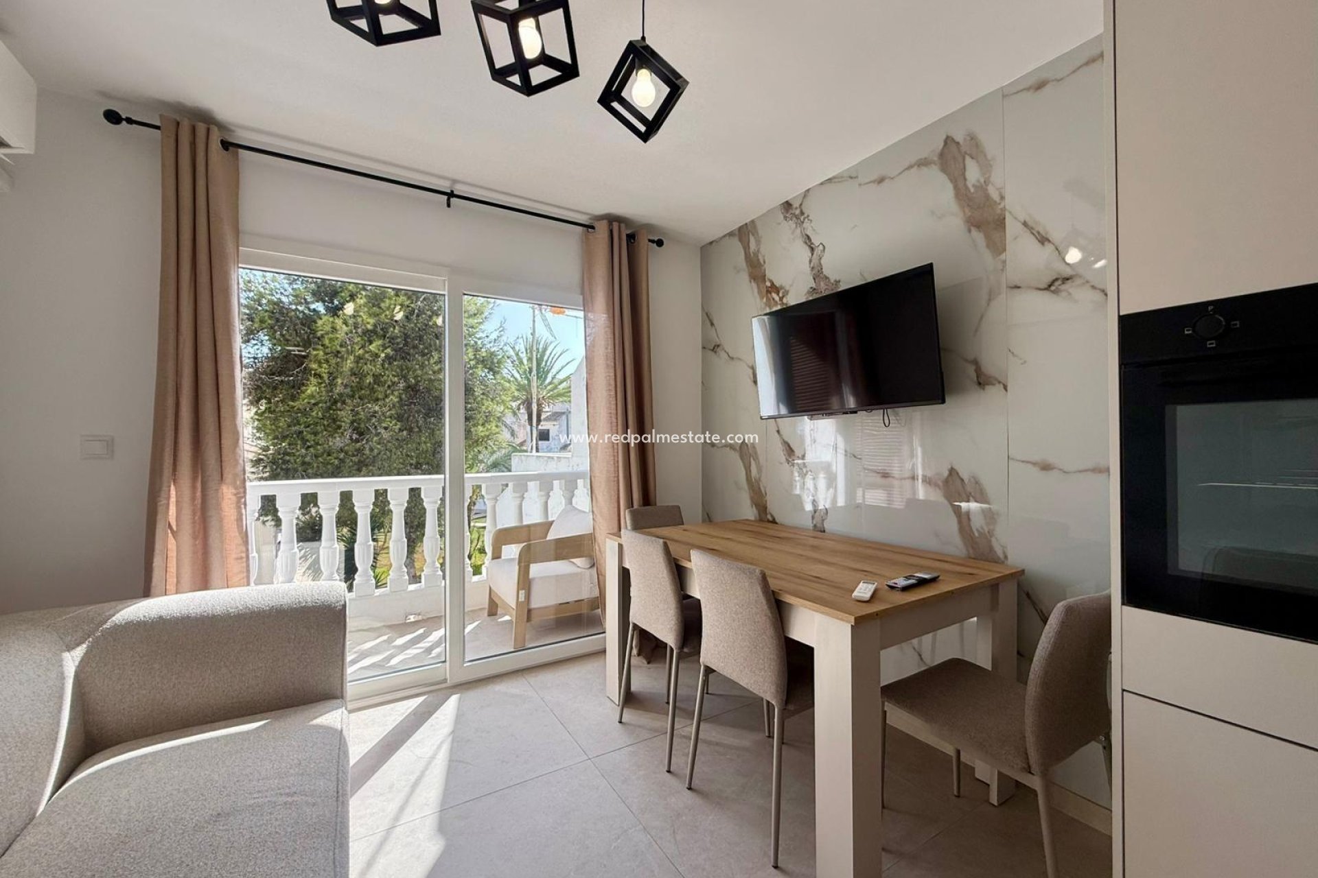 Videresalg - Leilighet -
Torrevieja - Calas blanca