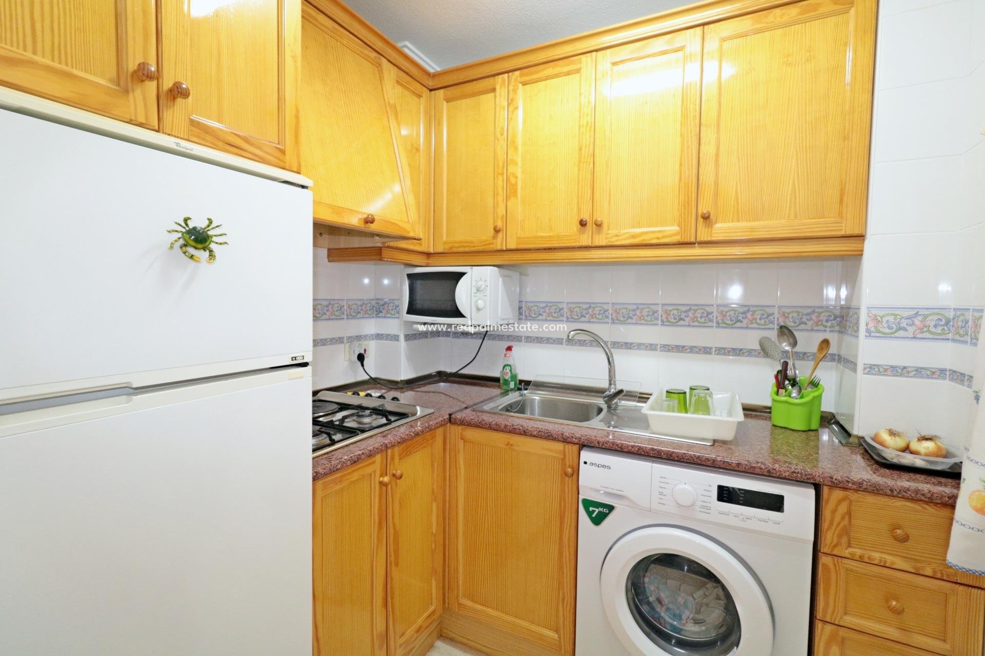 Videresalg - Leilighet -
Torrevieja - El Acequión - Los Náufragos
