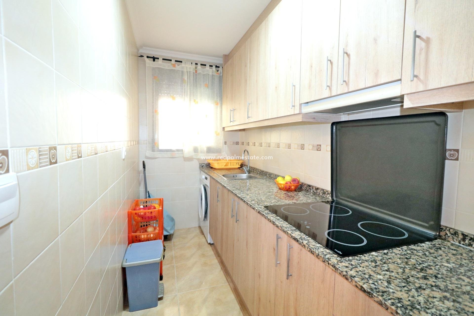 Videresalg - Leilighet -
Torrevieja - El Acequión - Los Náufragos