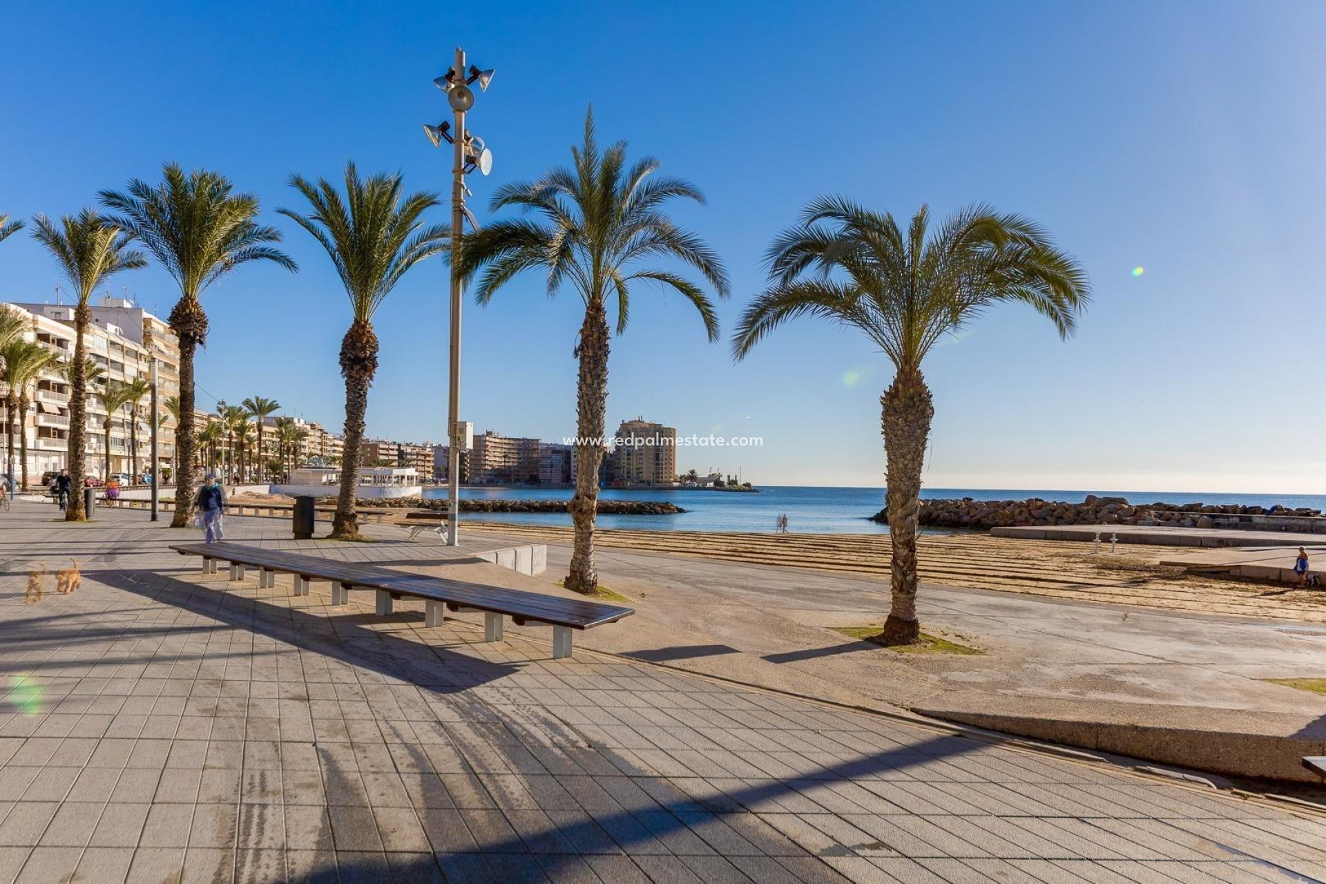 Videresalg - Leilighet -
Torrevieja - Estacion de autobuses