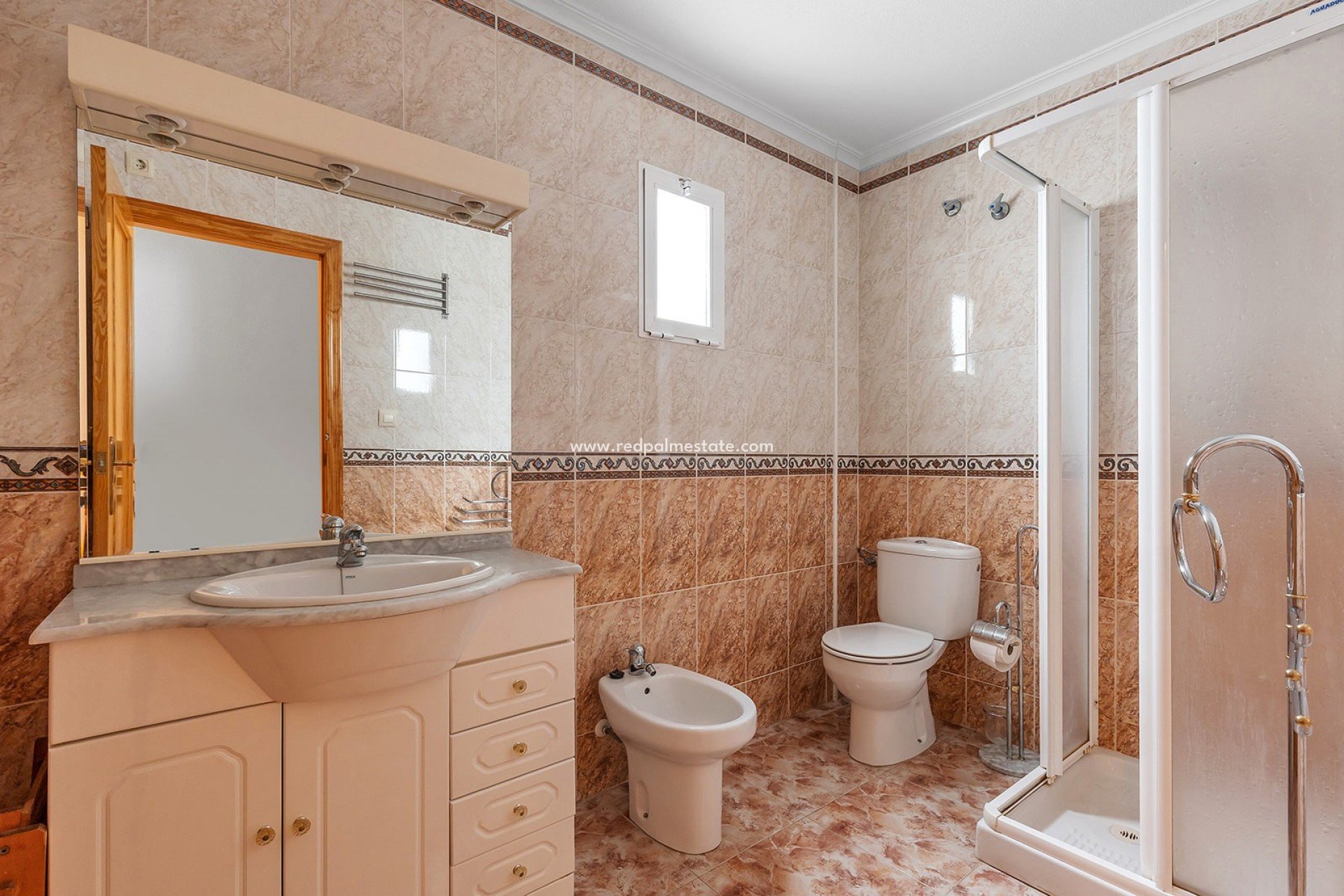 Videresalg - Leilighet -
Torrevieja - La Mata