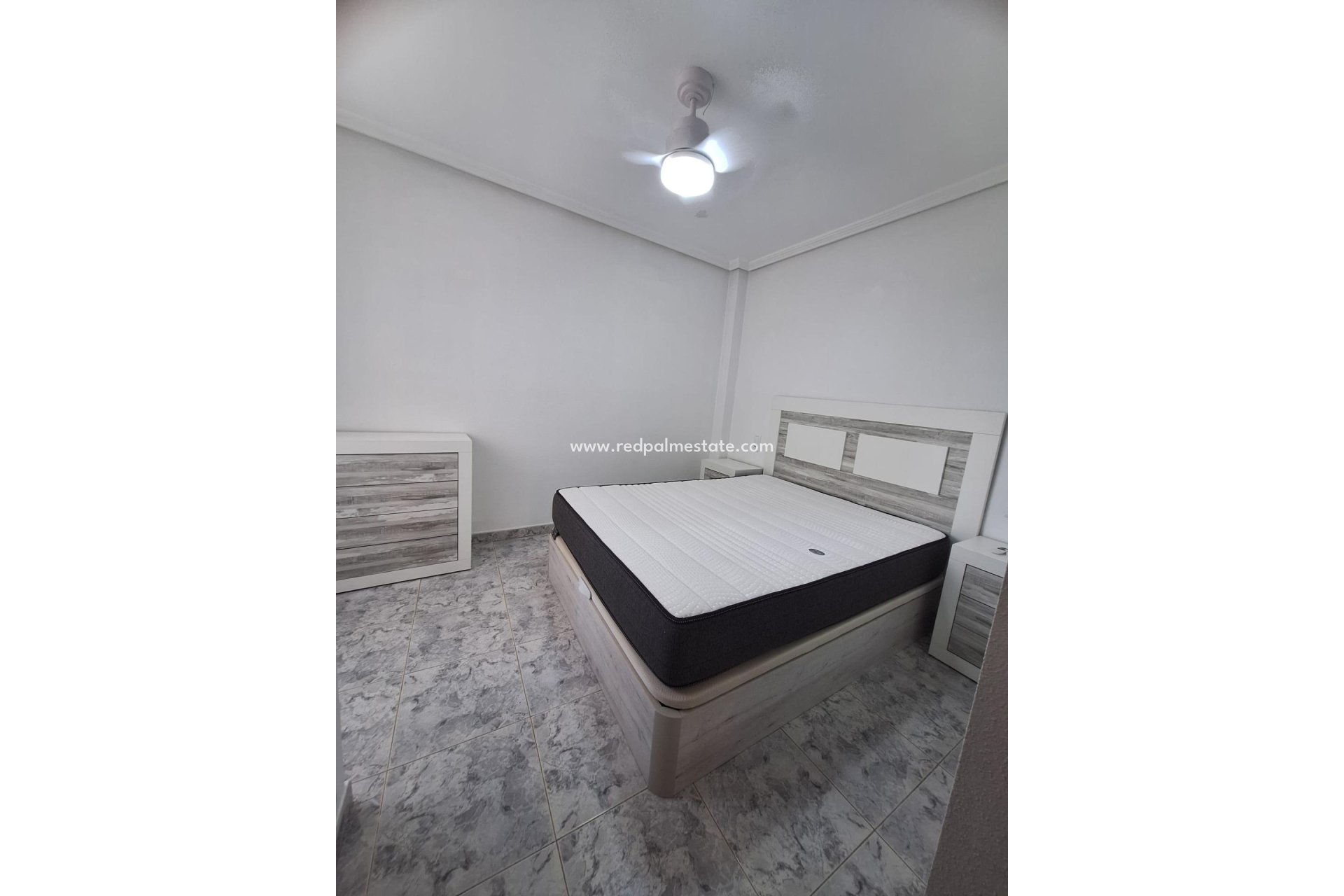 Videresalg - Leilighet -
Torrevieja - Nueva Torrevieja - Aguas Nuevas
