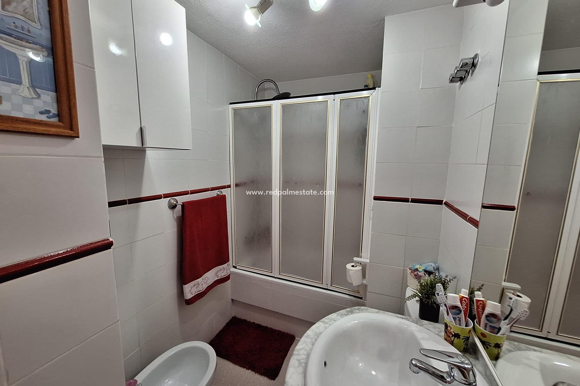 Videresalg - Leilighet -
Torrevieja - Nueva Torrevieja - Aguas Nuevas