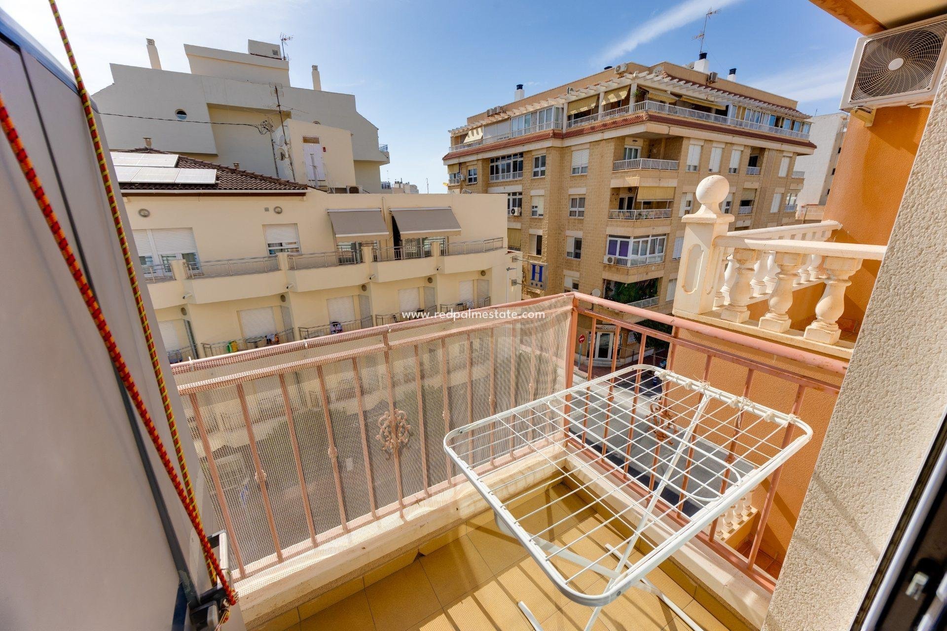 Videresalg - Leilighet -
Torrevieja - PARQUE DE LAS NACIONES