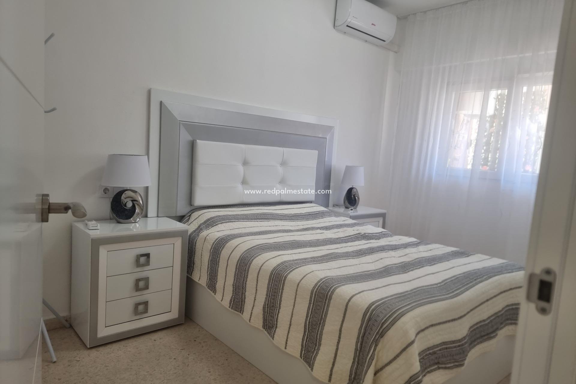 Videresalg - Leilighet -
Torrevieja - Playa de los Locos