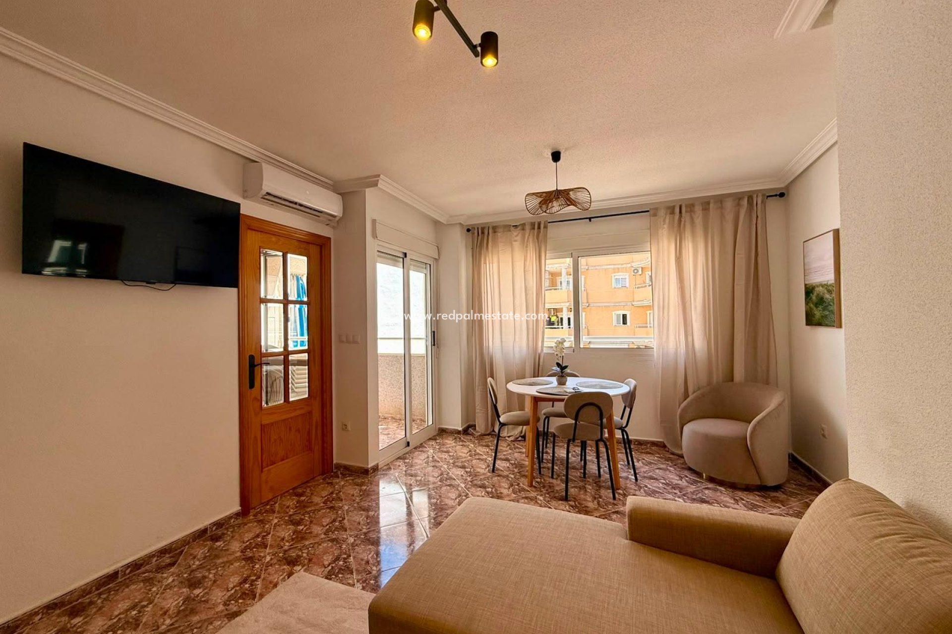 Videresalg - Leilighet -
Torrevieja - Playa del Cura