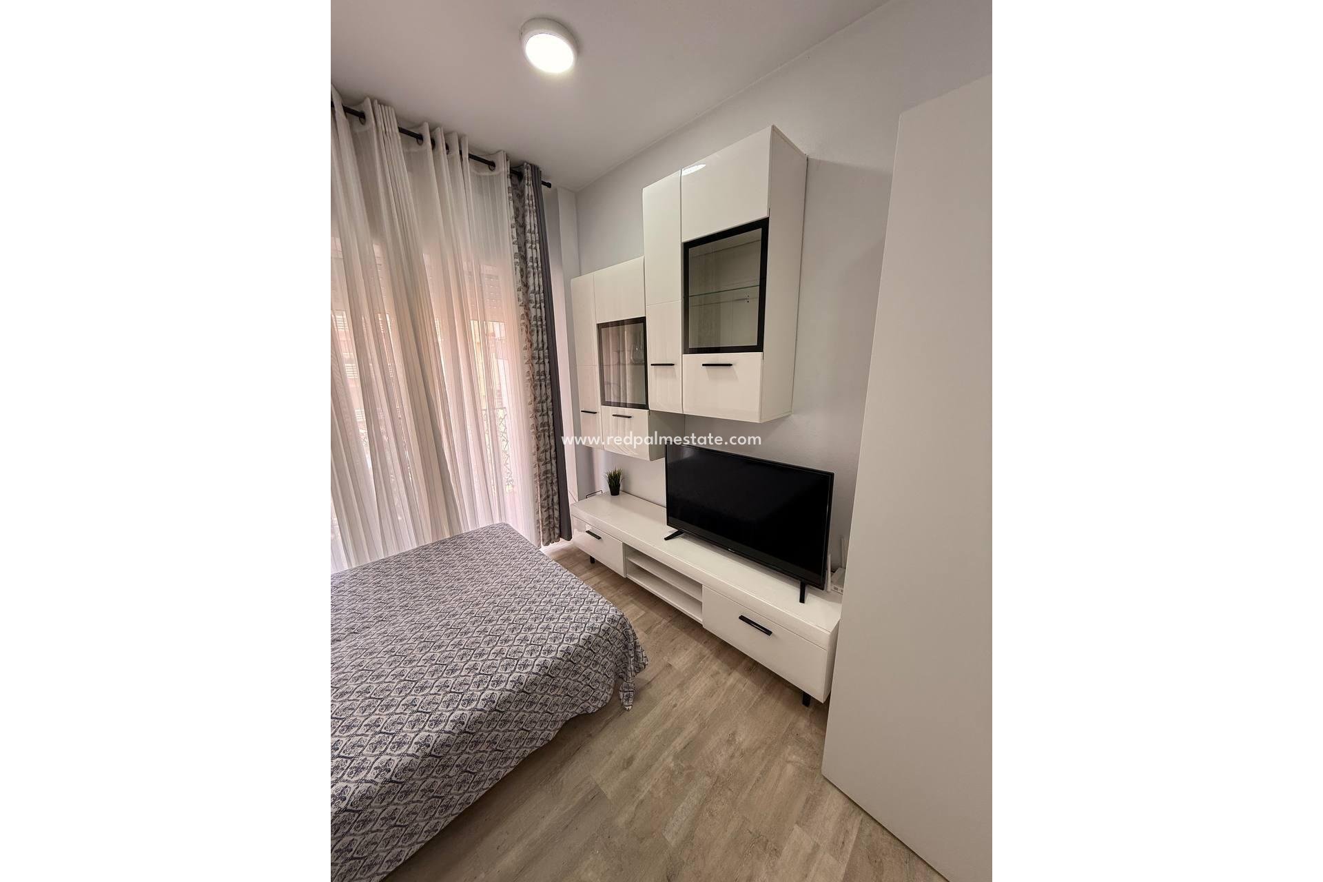 Videresalg - Leilighet -
Torrevieja - Playa del Cura