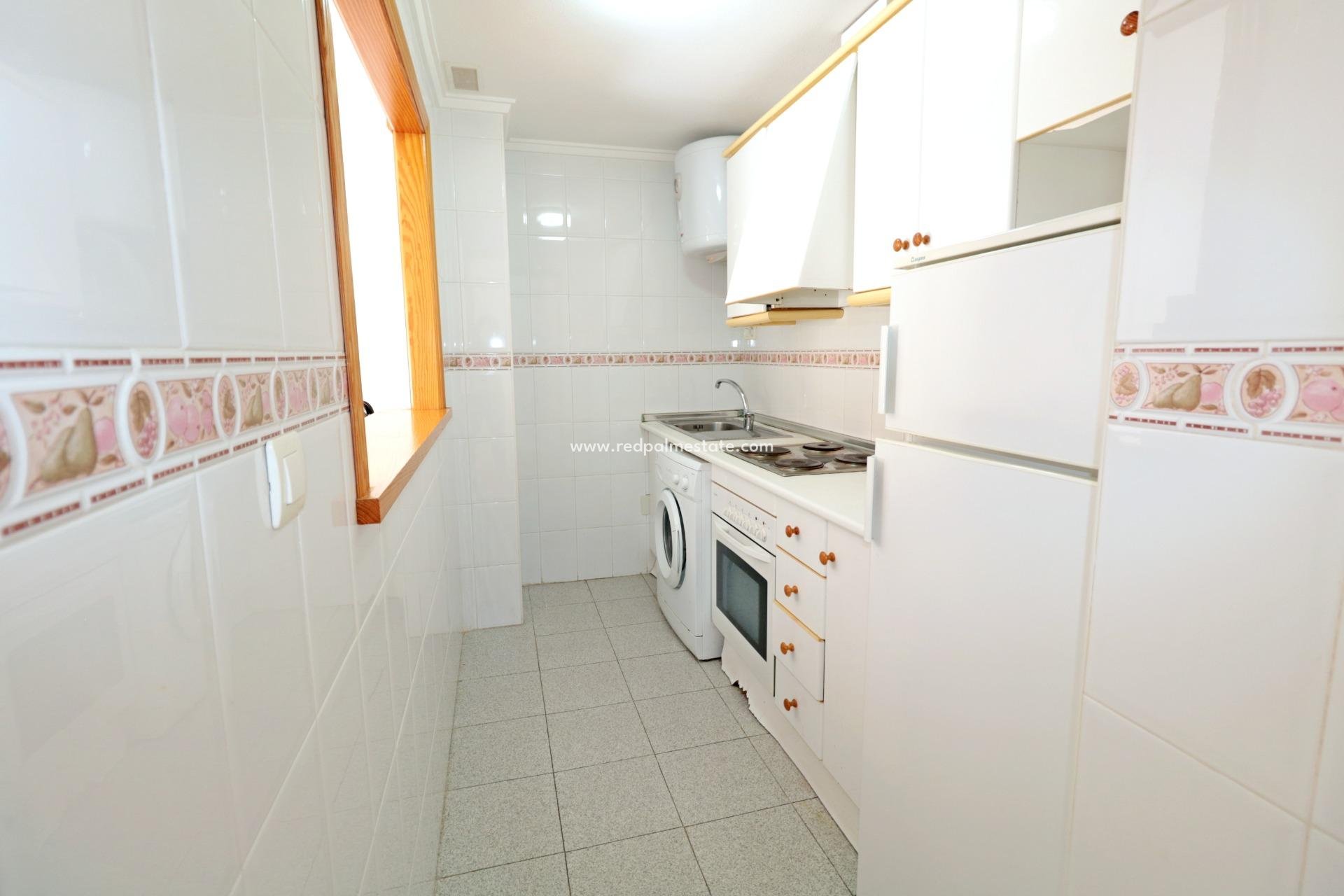 Videresalg - Leilighet -
Torrevieja - Playa del Cura