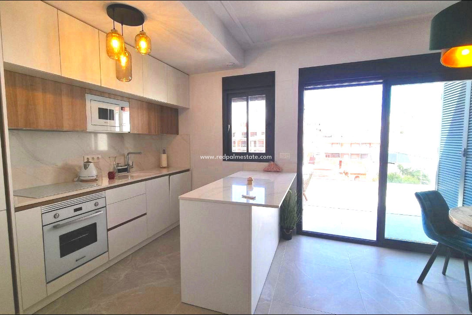 Videresalg - Leilighet -
Torrevieja - Playa del Cura
