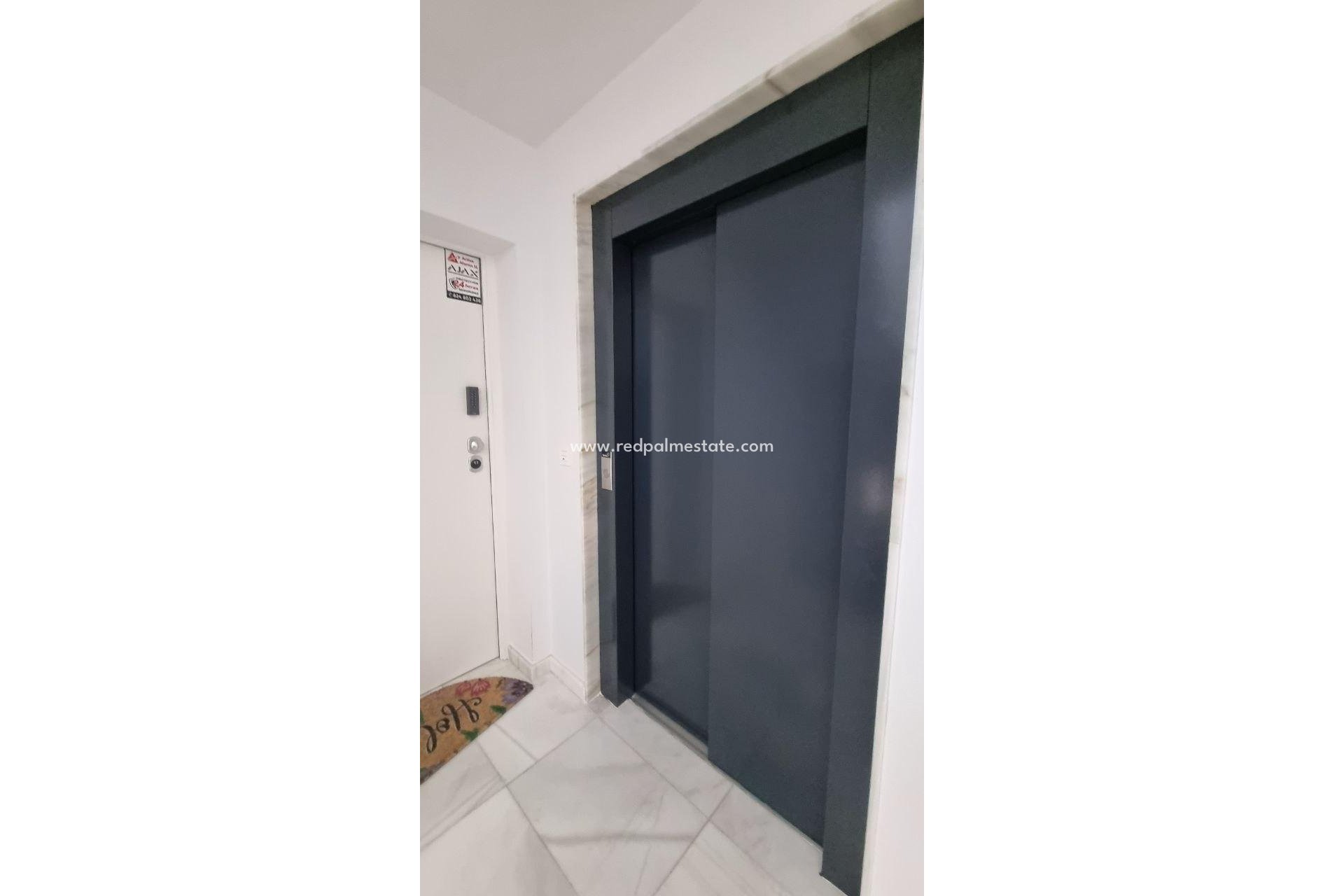 Videresalg - Leilighet -
Torrevieja - Playa del Cura