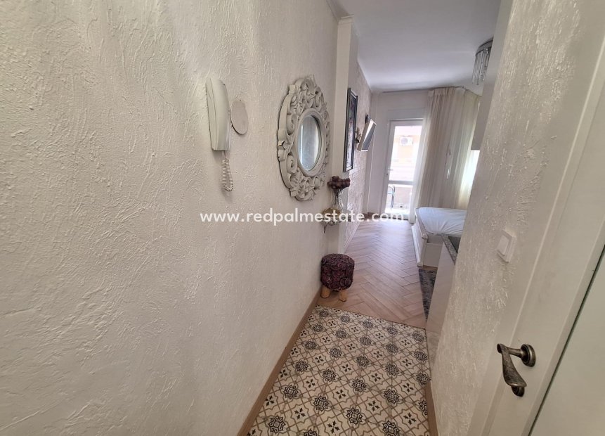 Videresalg - Leilighet -
Torrevieja - Playa del Cura
