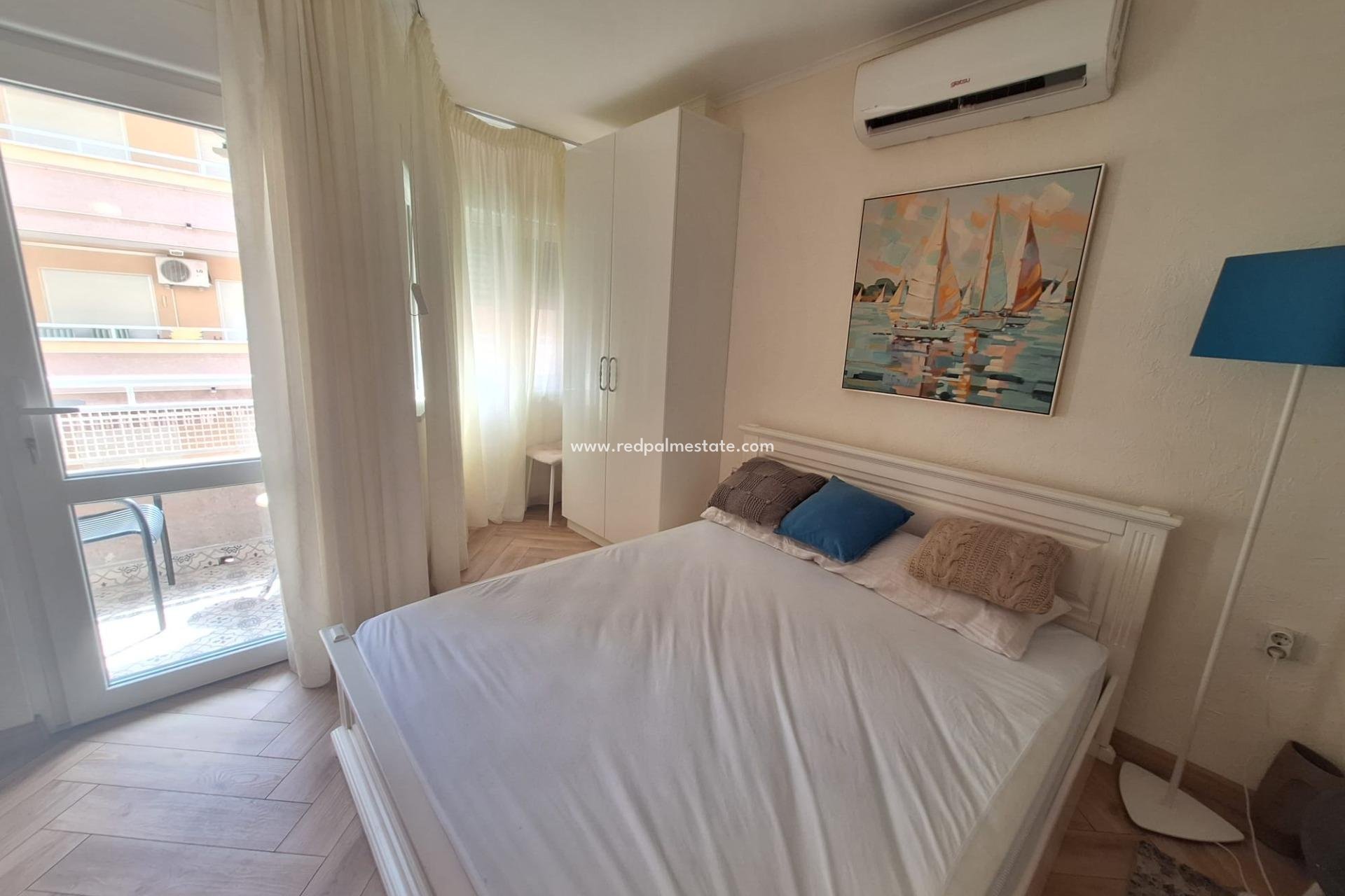 Videresalg - Leilighet -
Torrevieja - Playa del Cura