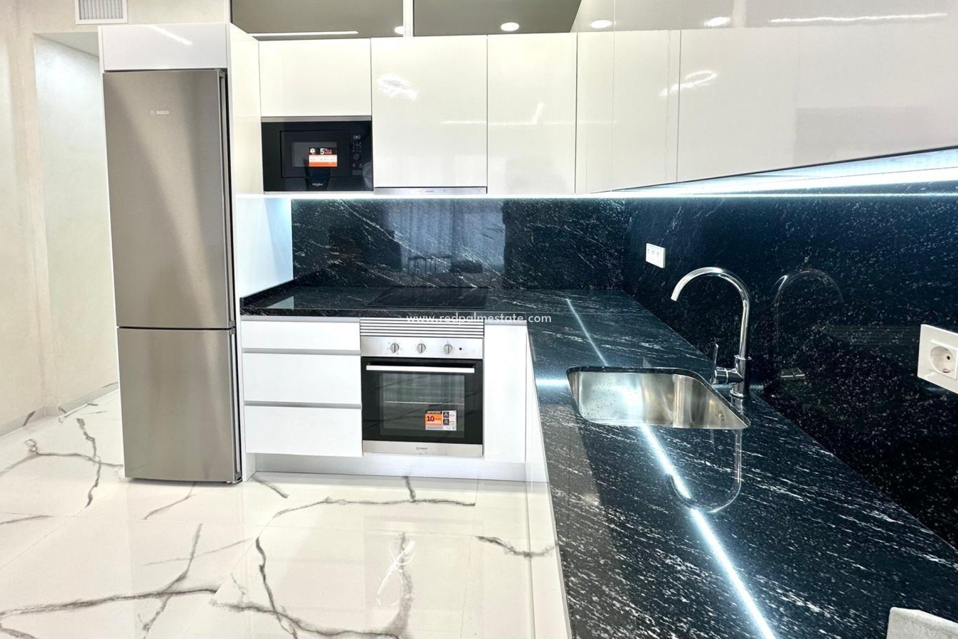 Videresalg - Leilighet -
Torrevieja - Playa del Cura