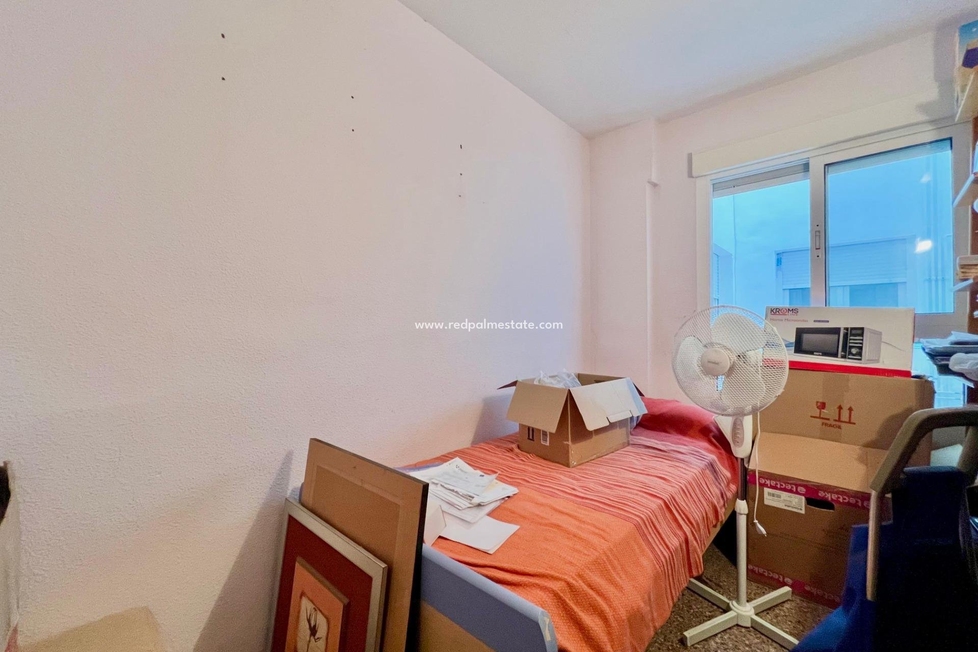Videresalg - Leilighet -
Torrevieja - Puerto Deportivo