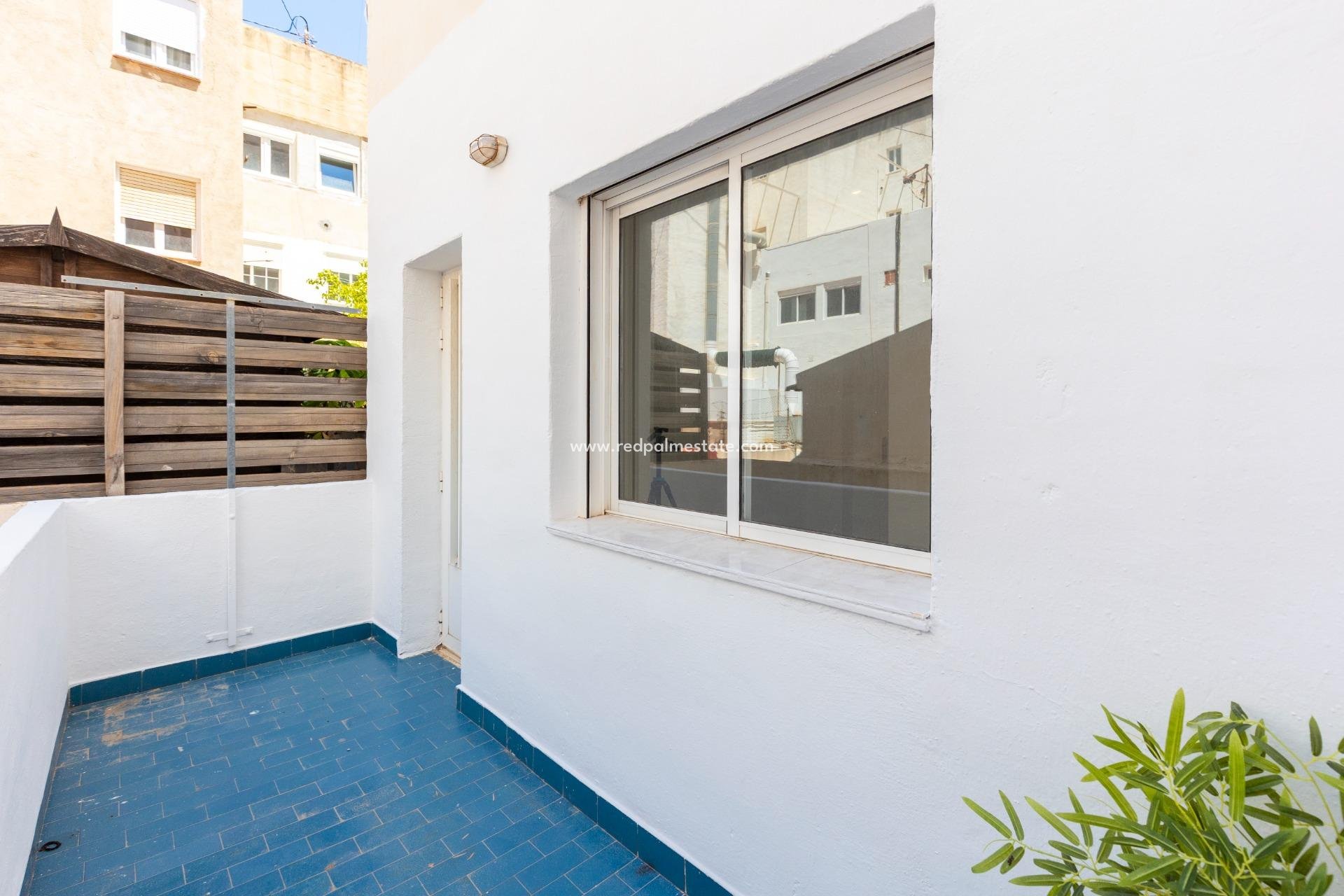 Videresalg - Leilighet -
Torrevieja - Puerto Deportivo