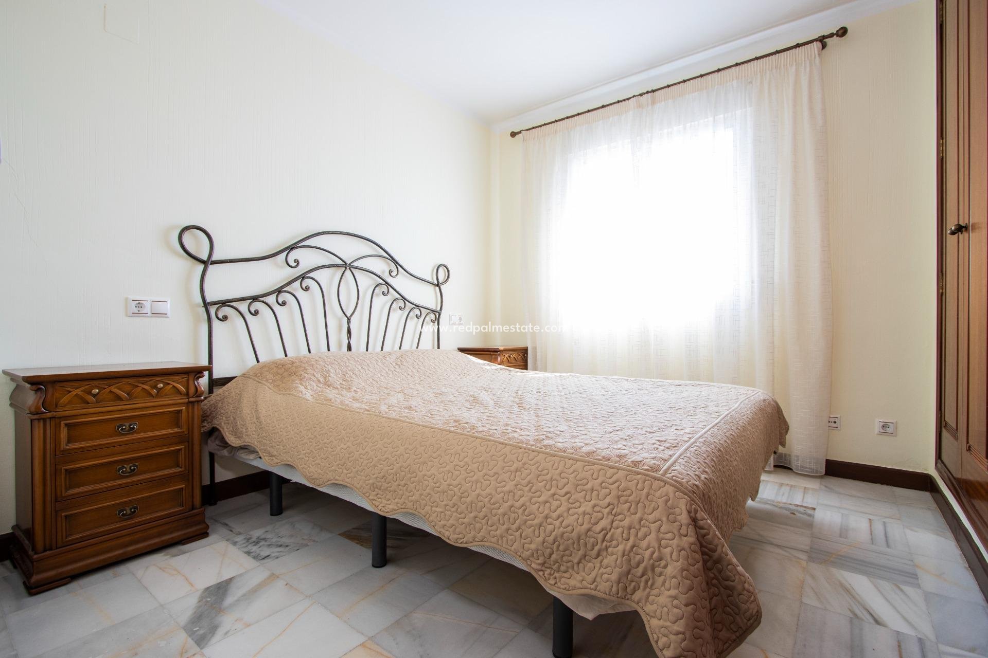 Videresalg - Leilighet -
Torrevieja - Rosaleda-los frutales