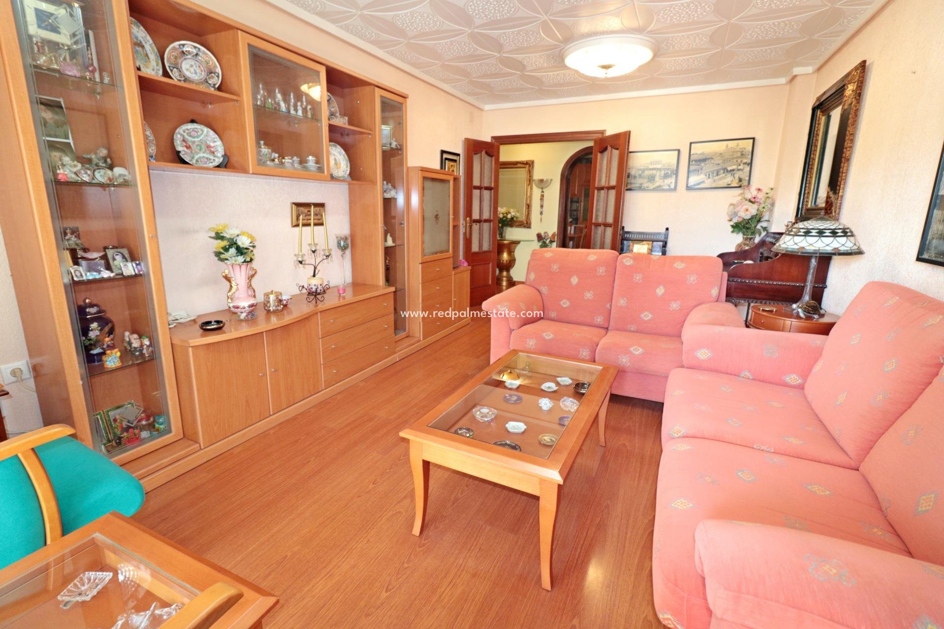 Videresalg - Leilighet -
Torrevieja