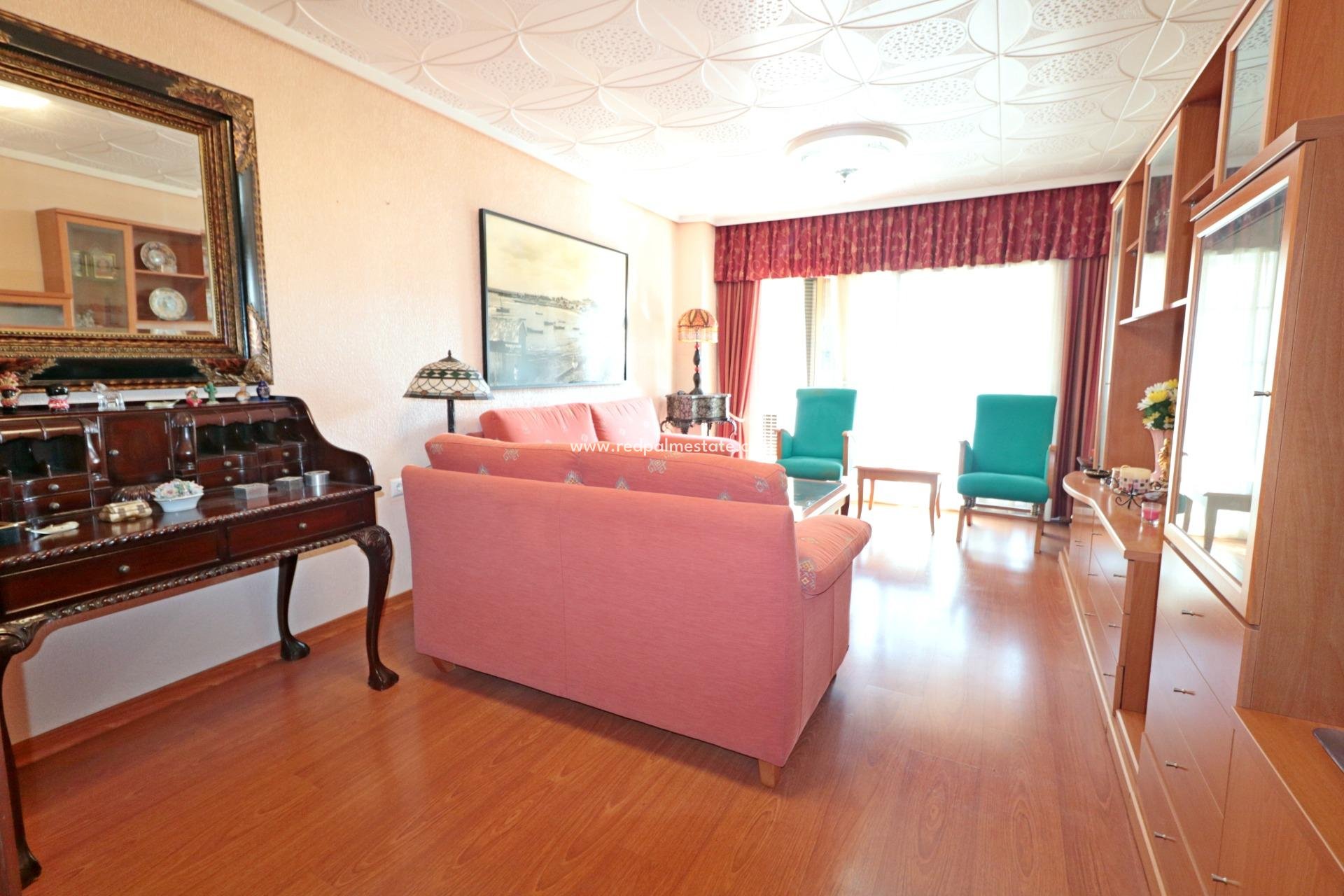 Videresalg - Leilighet -
Torrevieja