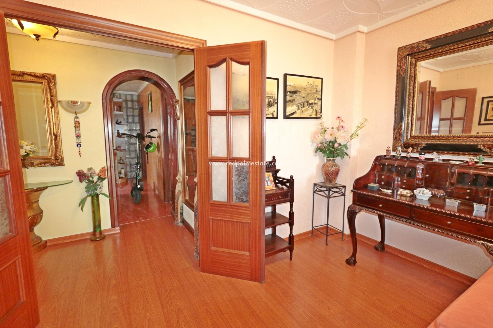 Videresalg - Leilighet -
Torrevieja