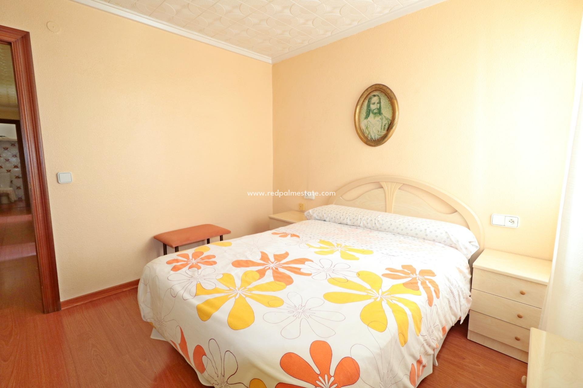 Videresalg - Leilighet -
Torrevieja