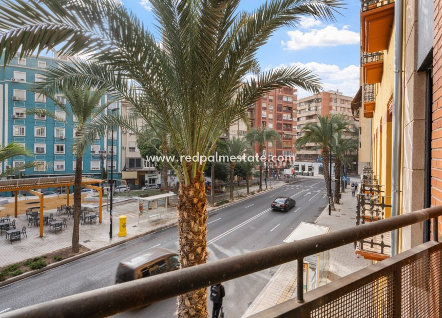 Videresalg - Leiligheter -
Alicante - Center