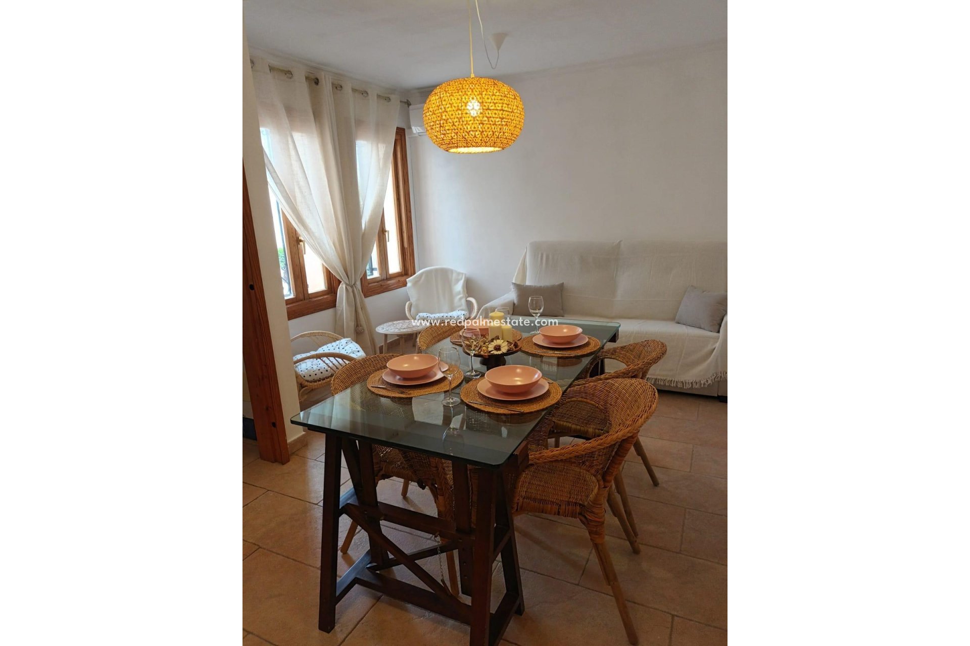 Videresalg - Leiligheter -
Altea - 1a linea