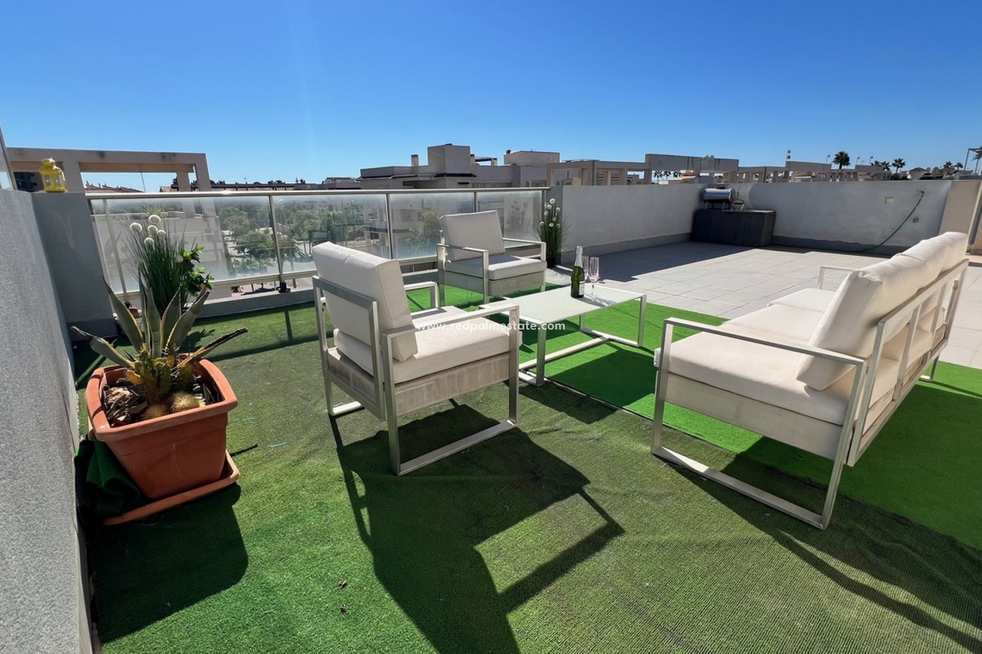 Videresalg - Leiligheter -
Orihuela Costa - Mil Palmeras