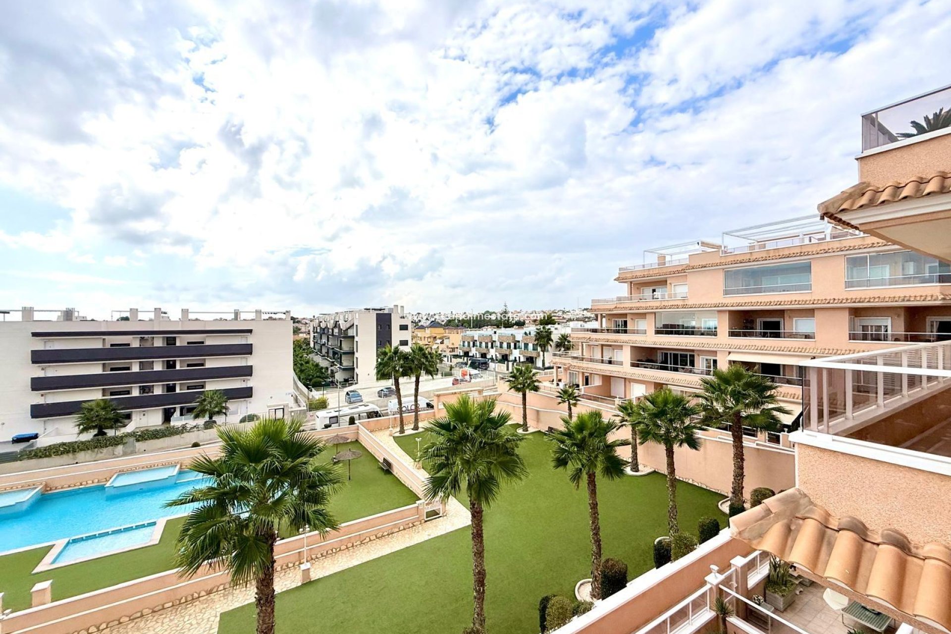 Videresalg - Leiligheter -
Orihuela Costa - Villamartín