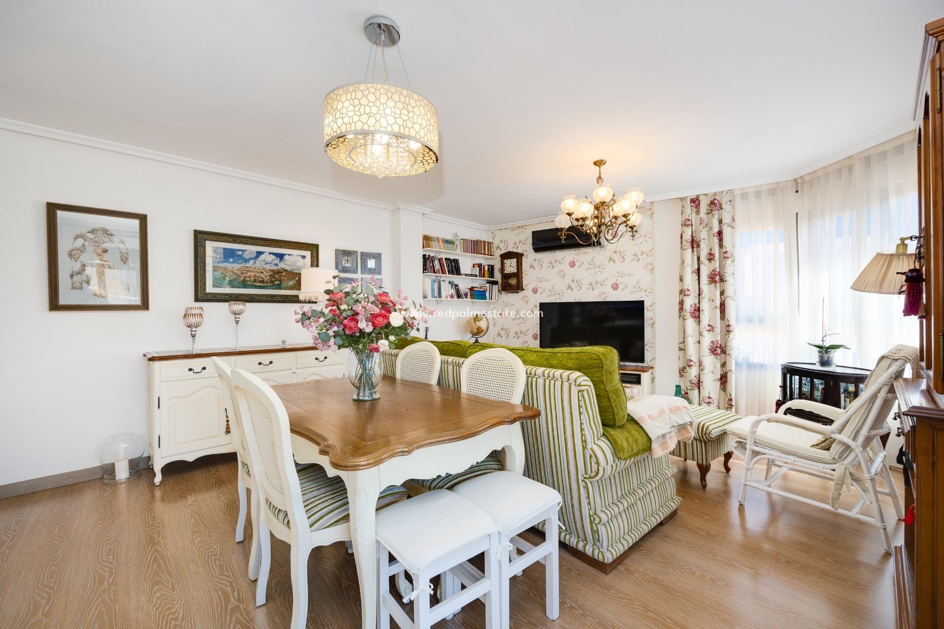 Videresalg - Leiligheter -
Torrevieja - Centro Torrevieja