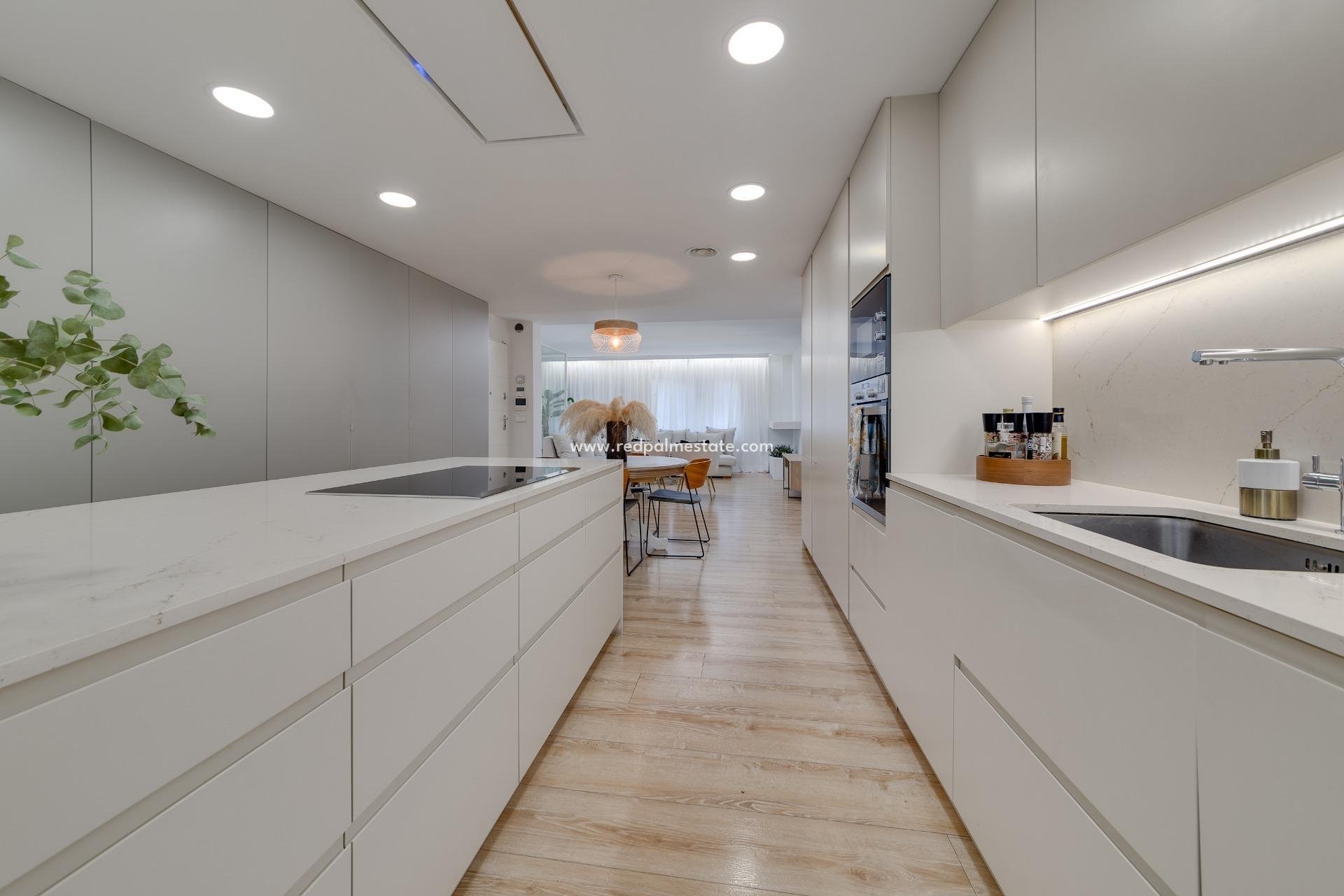 Videresalg - Leiligheter -
Torrevieja - Playa del Cura