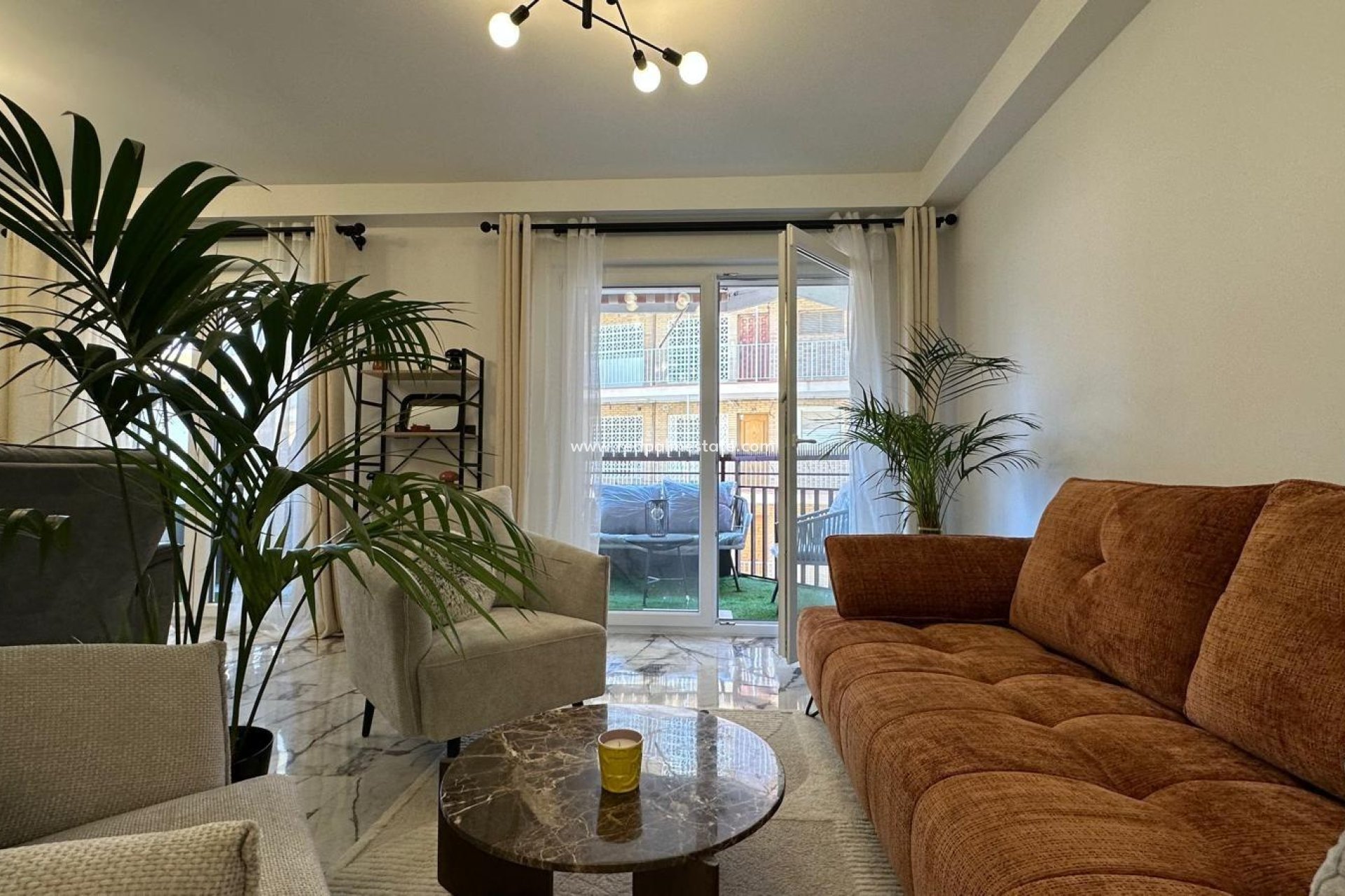 Videresalg - Leiligheter -
Torrevieja - Playa del Cura