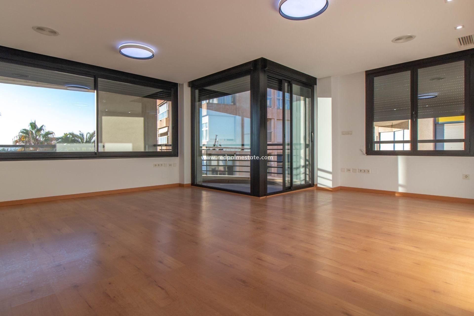 Videresalg - Leiligheter -
Torrevieja - Puerto Deportivo