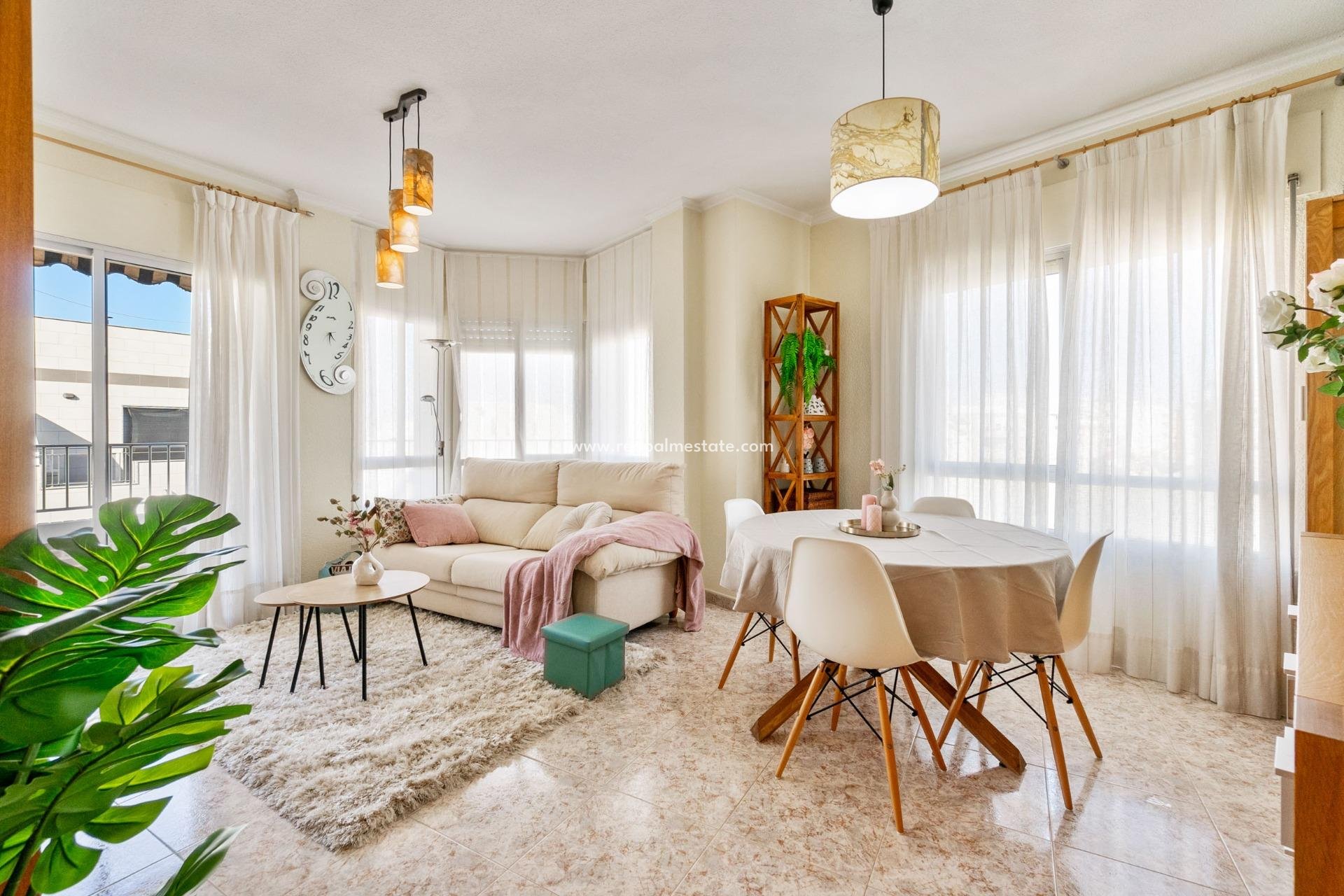 Videresalg - Leiligheter -
Torrevieja