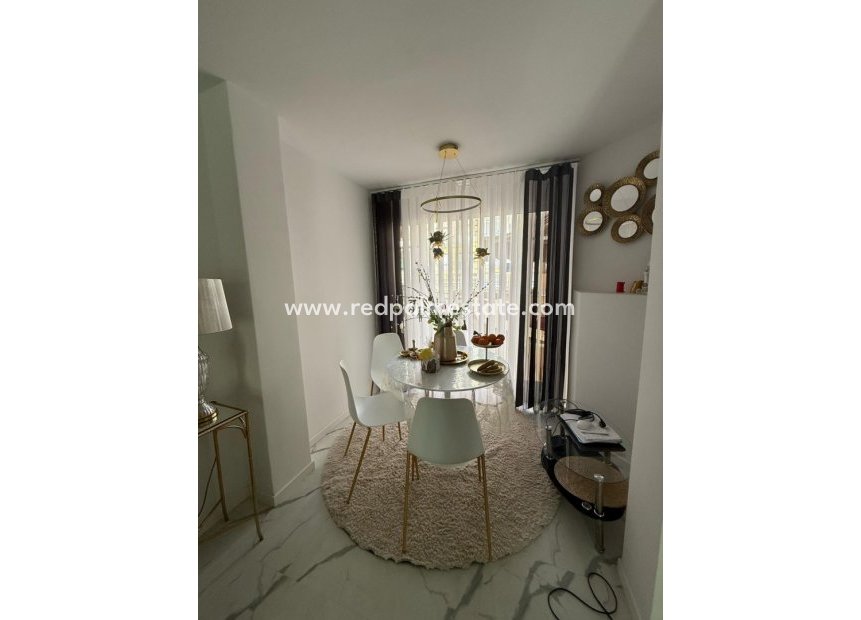 Videresalg - Leiligheter -
Torrevieja