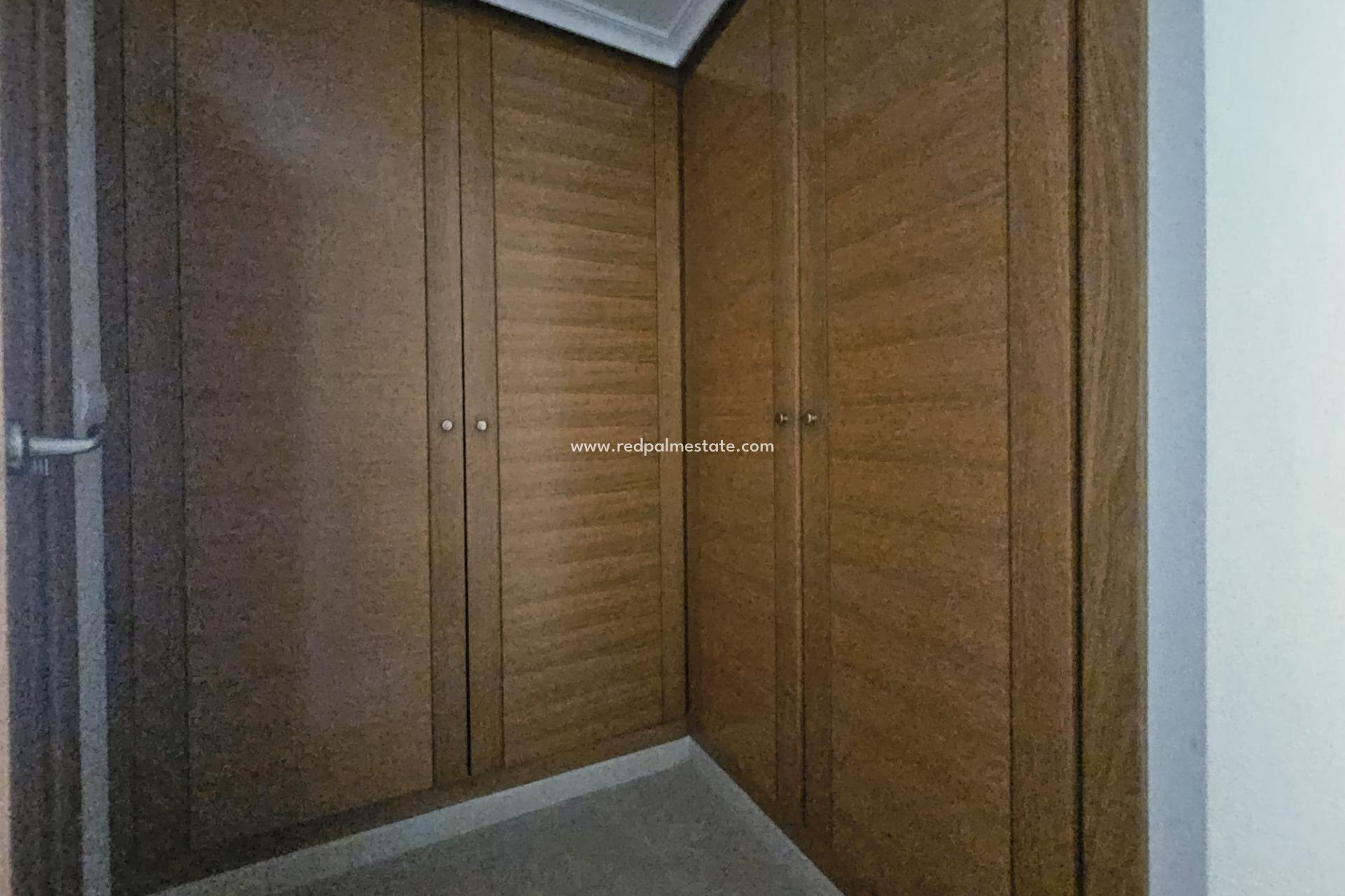 Videresalg - Leiligheter -
Torrevieja