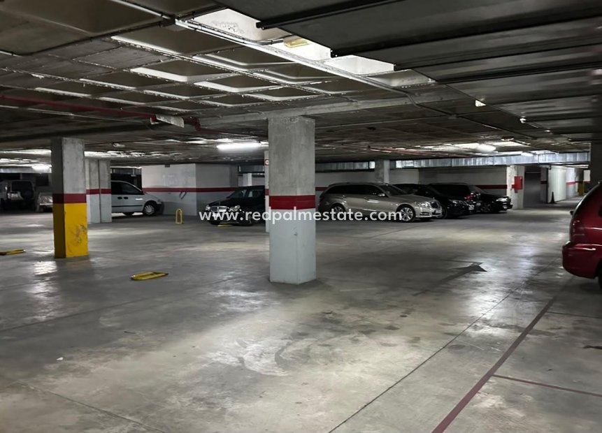 Videresalg - Parkering -
Torrevieja - Centro Torrevieja