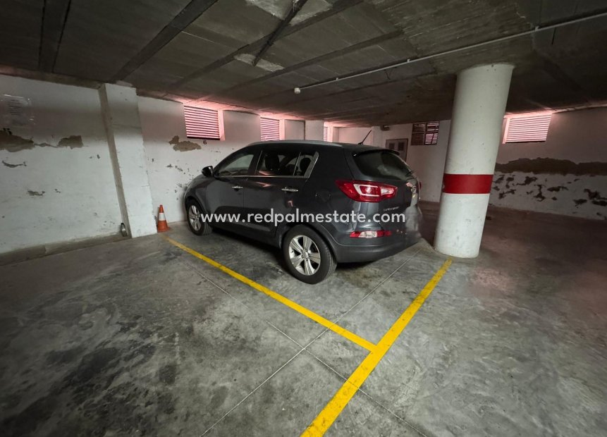 Videresalg - Parkering -
Torrevieja - Centro Torrevieja