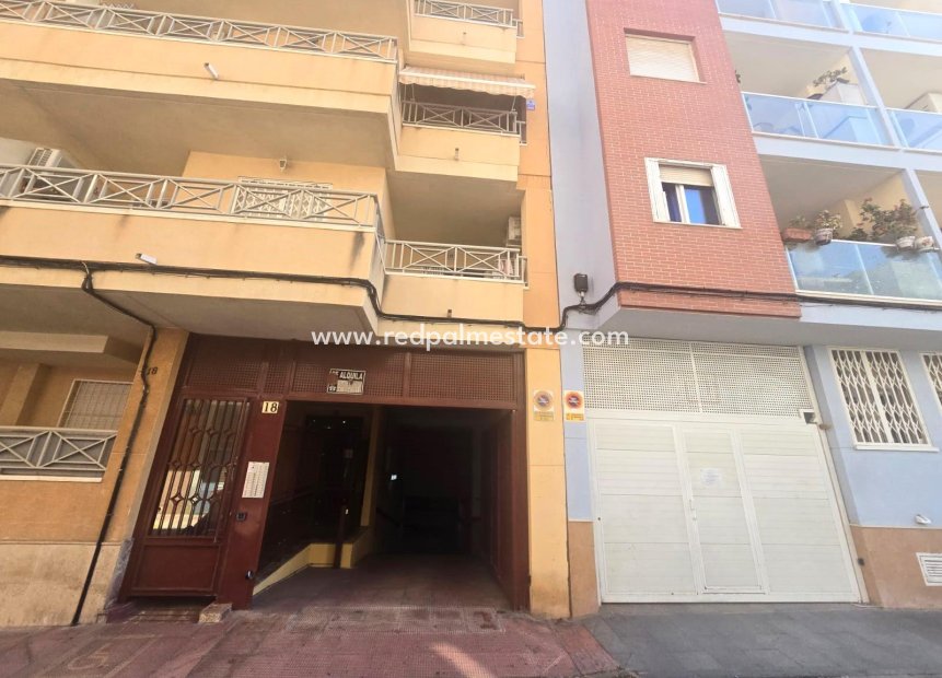 Videresalg - Parkering -
Torrevieja - Playa del Cura