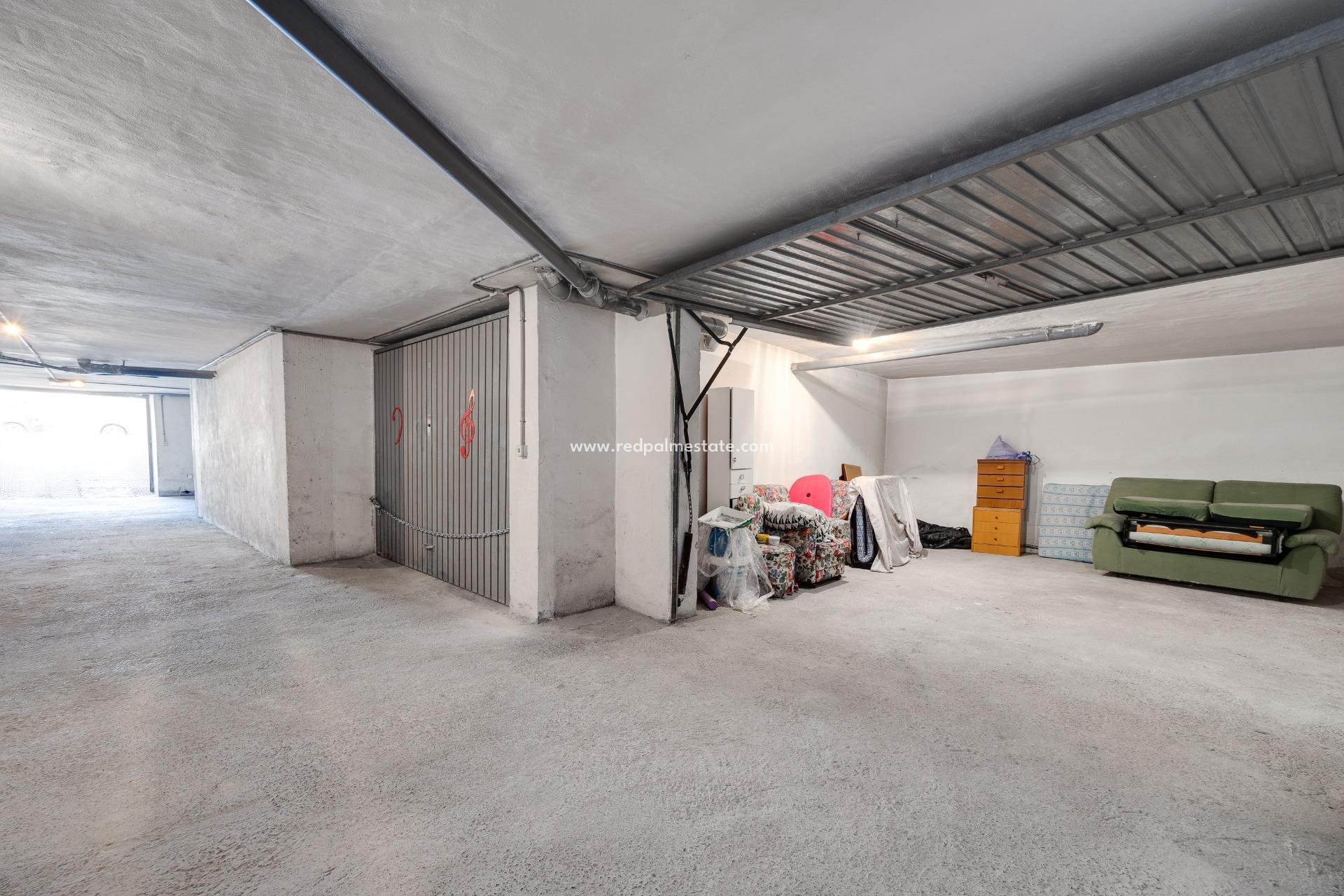 Videresalg - Parkering -
Torrevieja - Playa del Cura