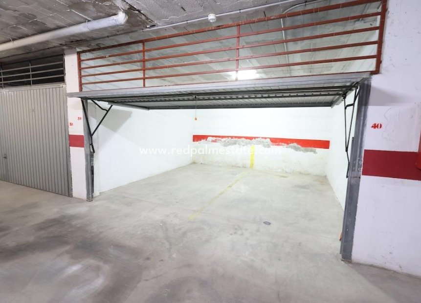 Videresalg - Parkering -
Torrevieja