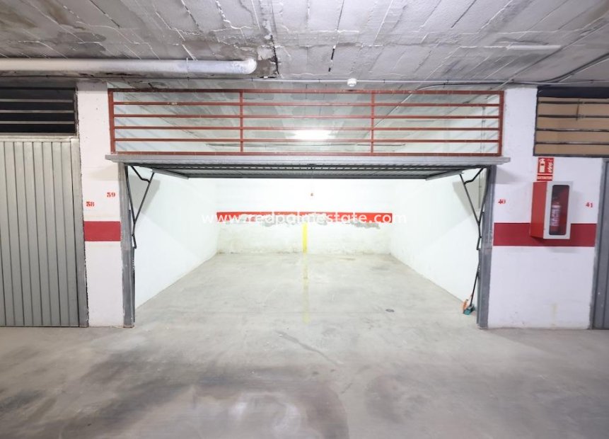 Videresalg - Parkering -
Torrevieja