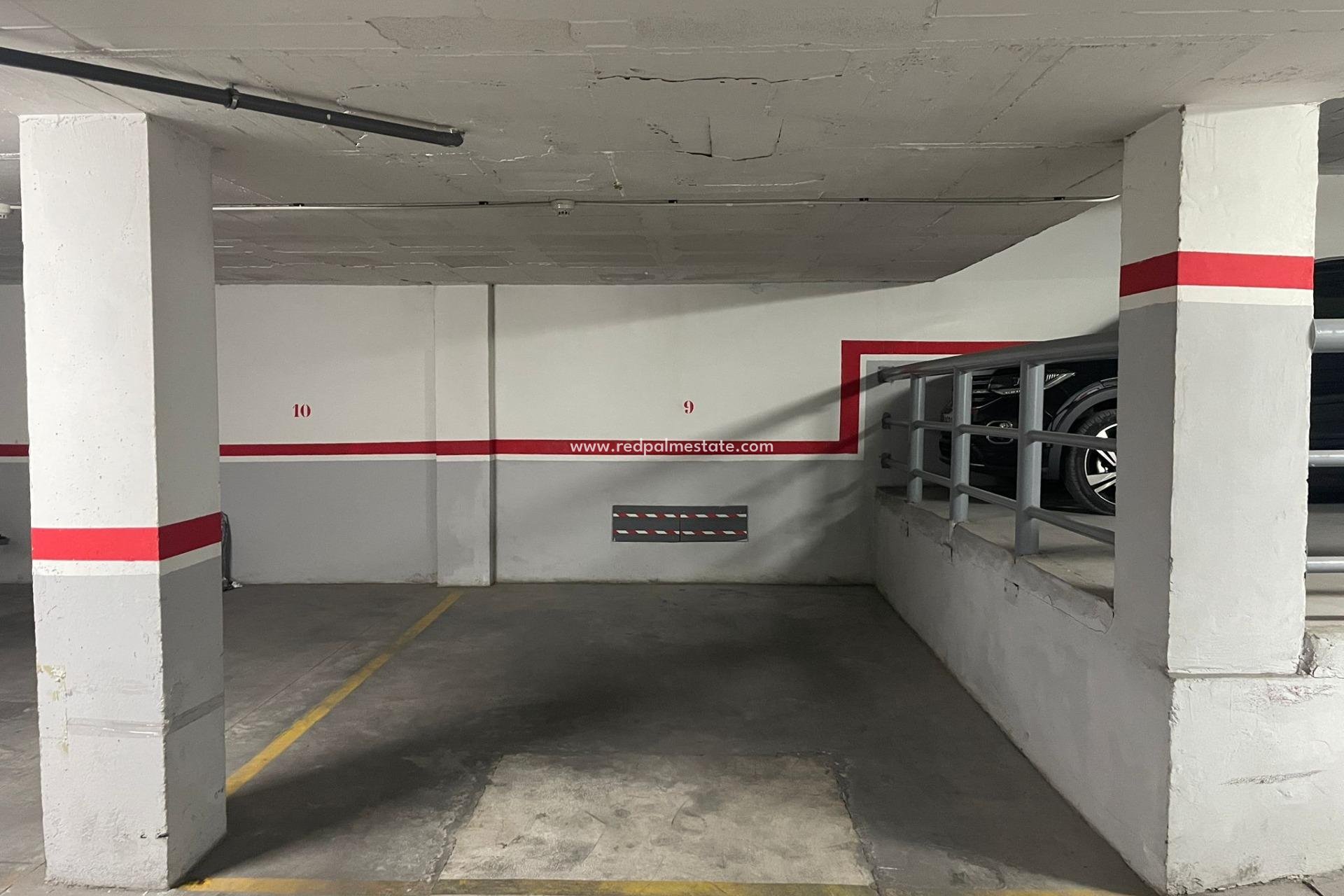 Videresalg - Parkering -
Torrevieja