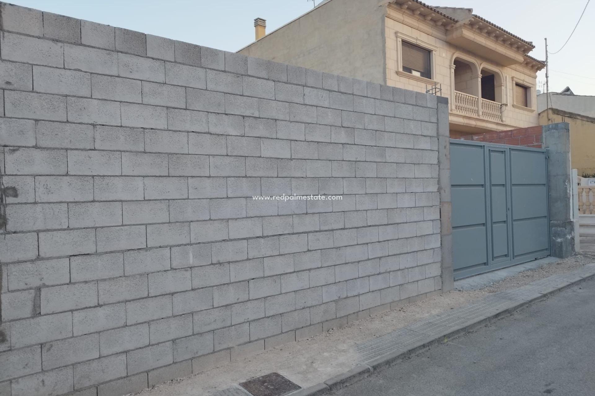 Videresalg - Plott -
Benferri