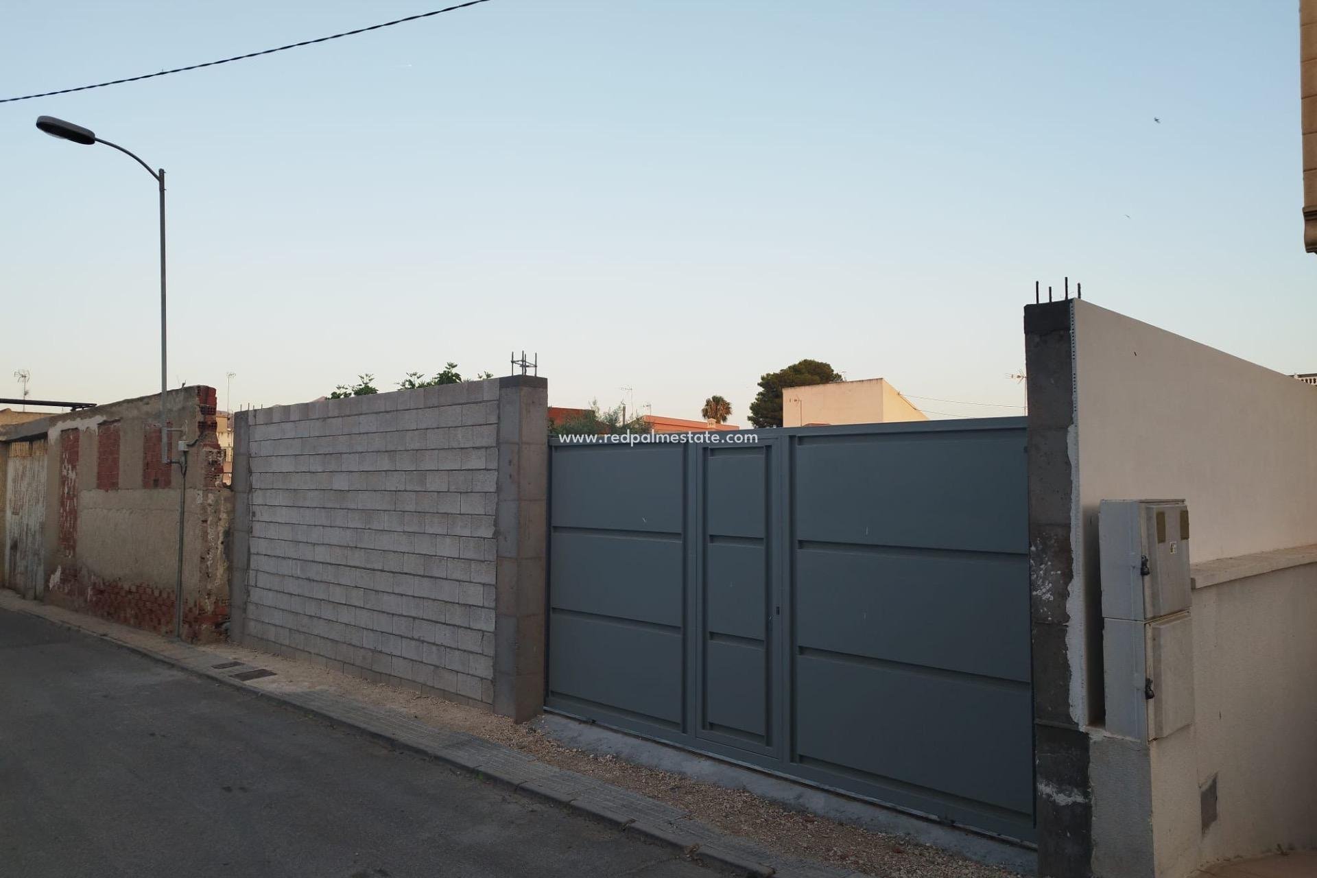 Videresalg - Plott -
Benferri