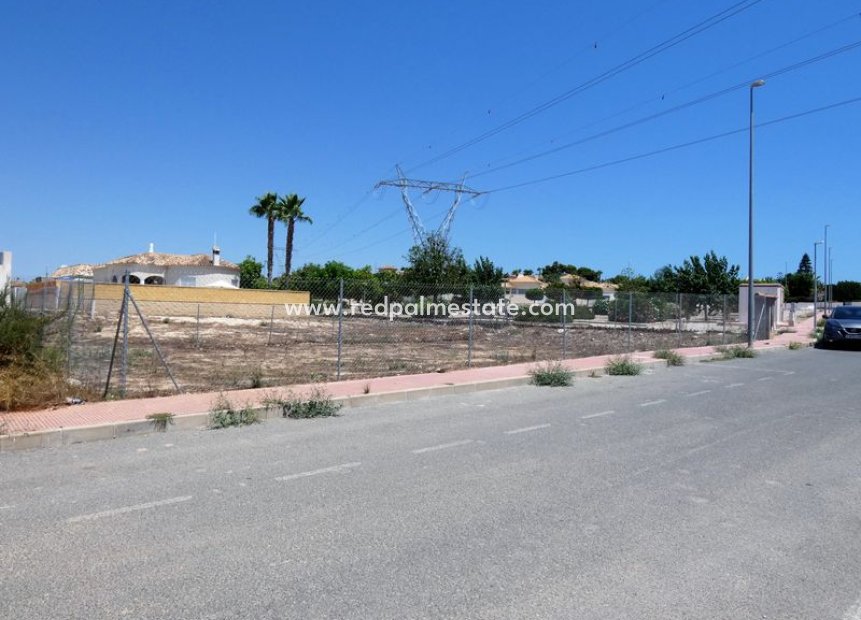 Videresalg - Plott -
La Marina - Costa Blanca